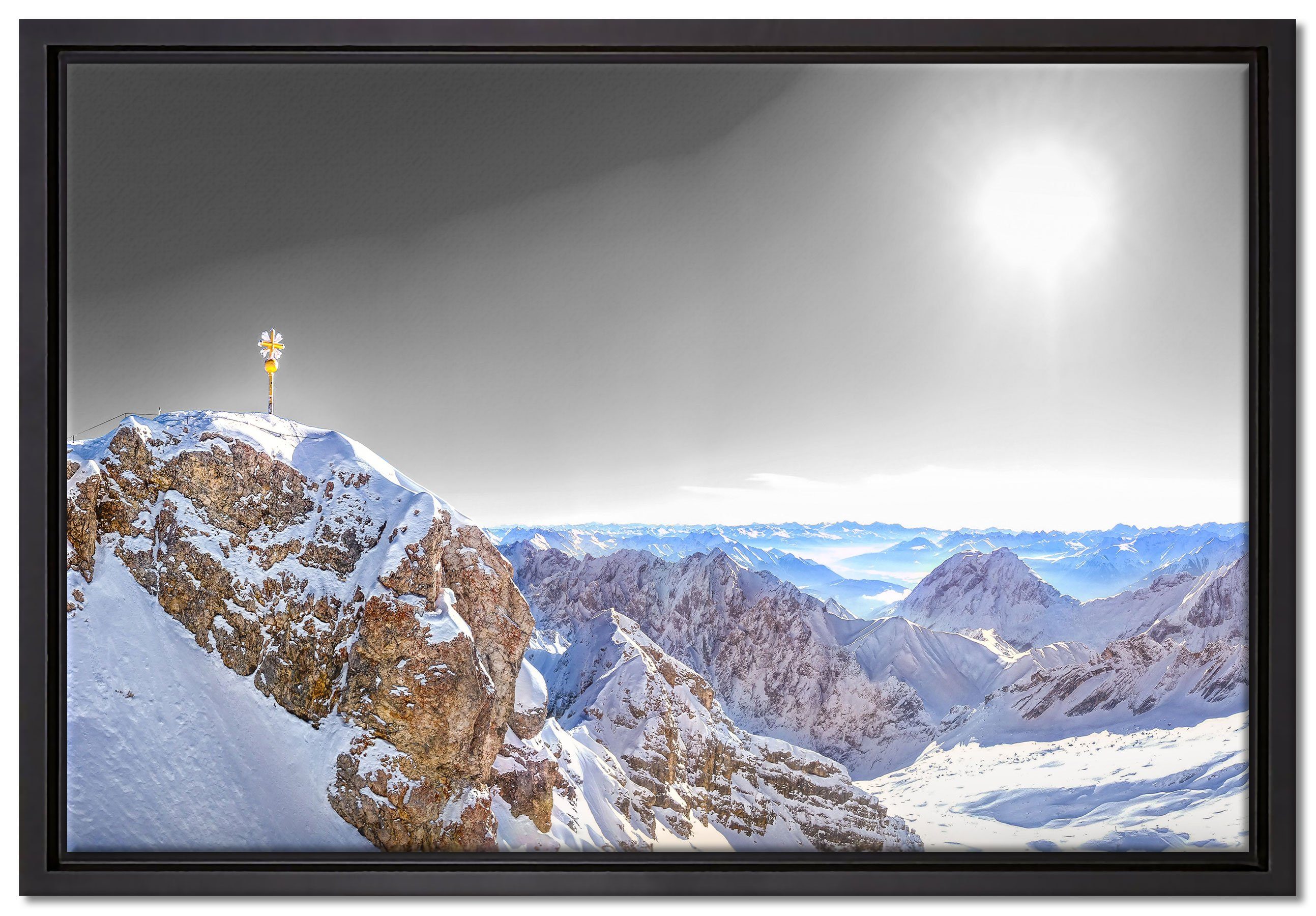 Pixxprint Leinwandbild Zugspitze im Sonnenlicht, Wanddekoration (1 St), Leinwandbild fertig bespannt, in einem Schattenfugen-Bilderrahmen gefasst, inkl. Zackenaufhänger