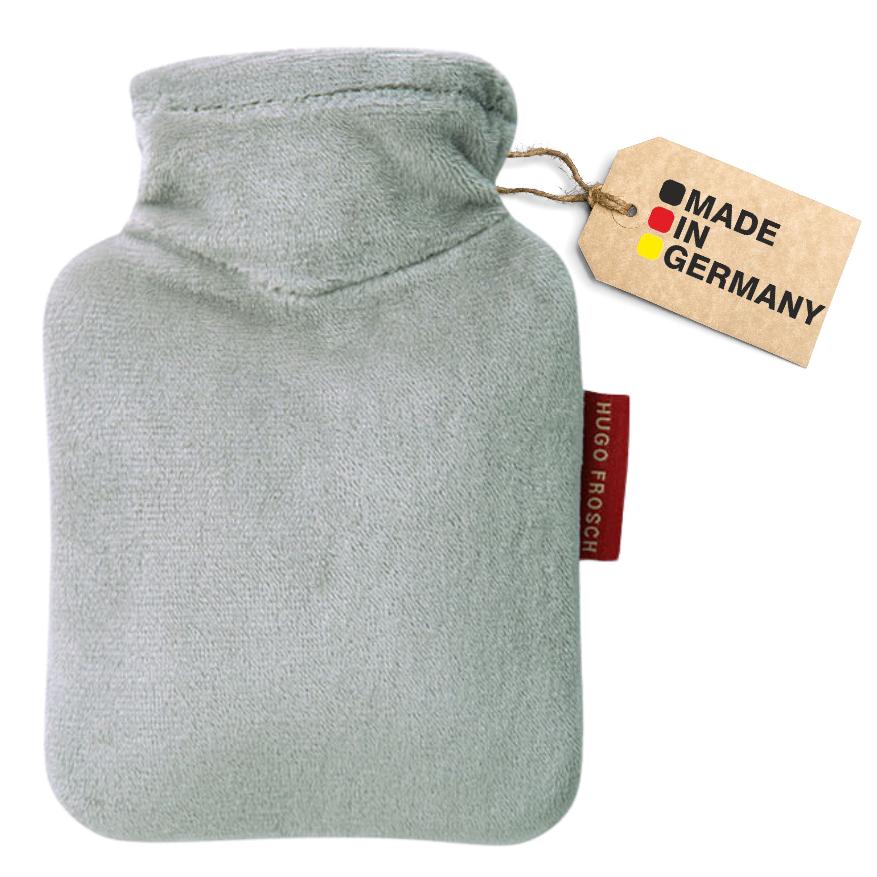 Hugo Frosch Wärmflasche Klassik Mini 0,2 l Handwärmer Made in Germany mit Veloursbezug, Grau - langlebige Bettflasche, waschbarer Überzug