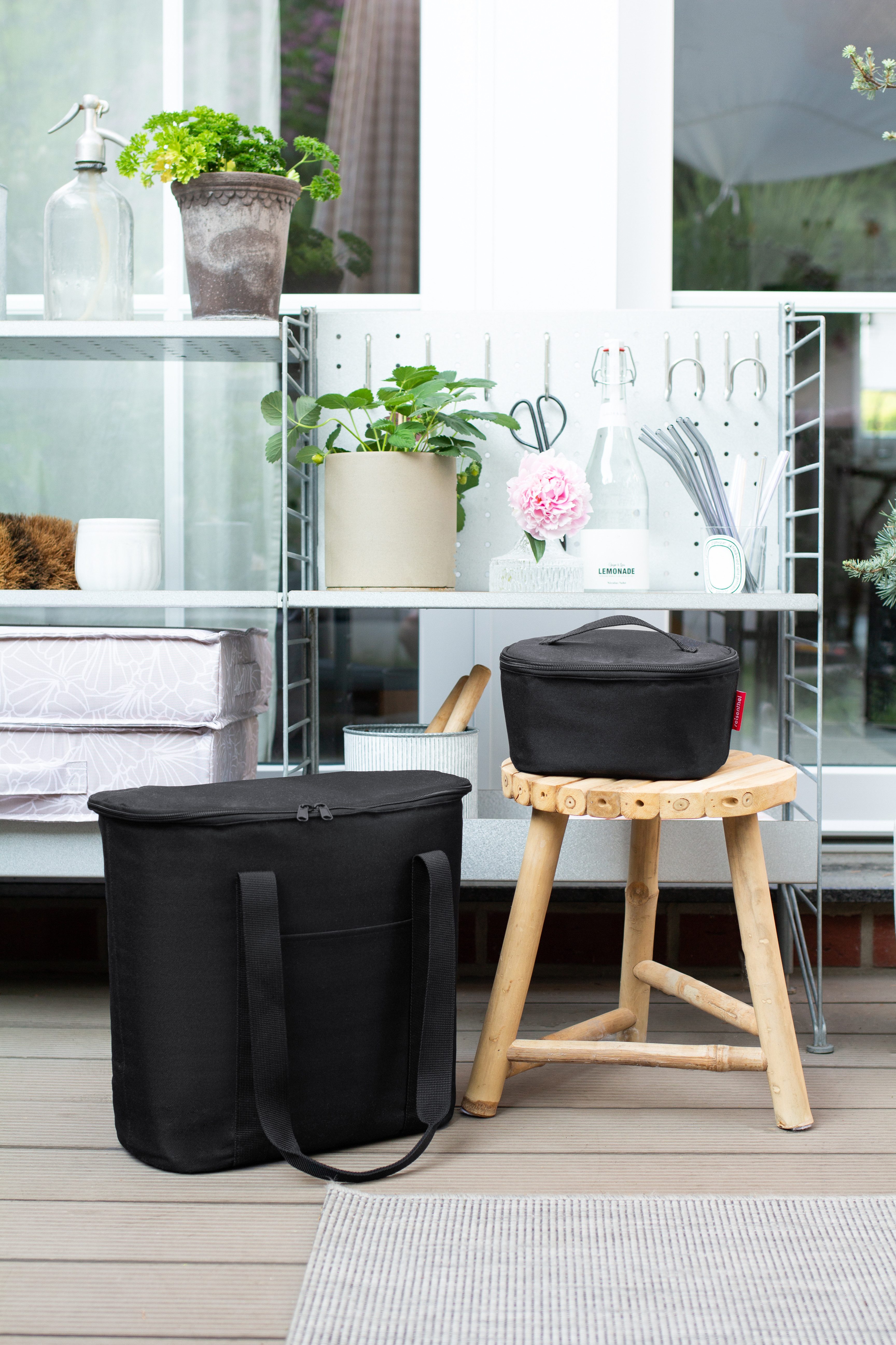 REISENTHEL® Kühltasche coolerbag XL, 30 l, Fester EVA-Deckel mit 2 Mulden, Passt in den carrycruiser – Bild 5 von 5