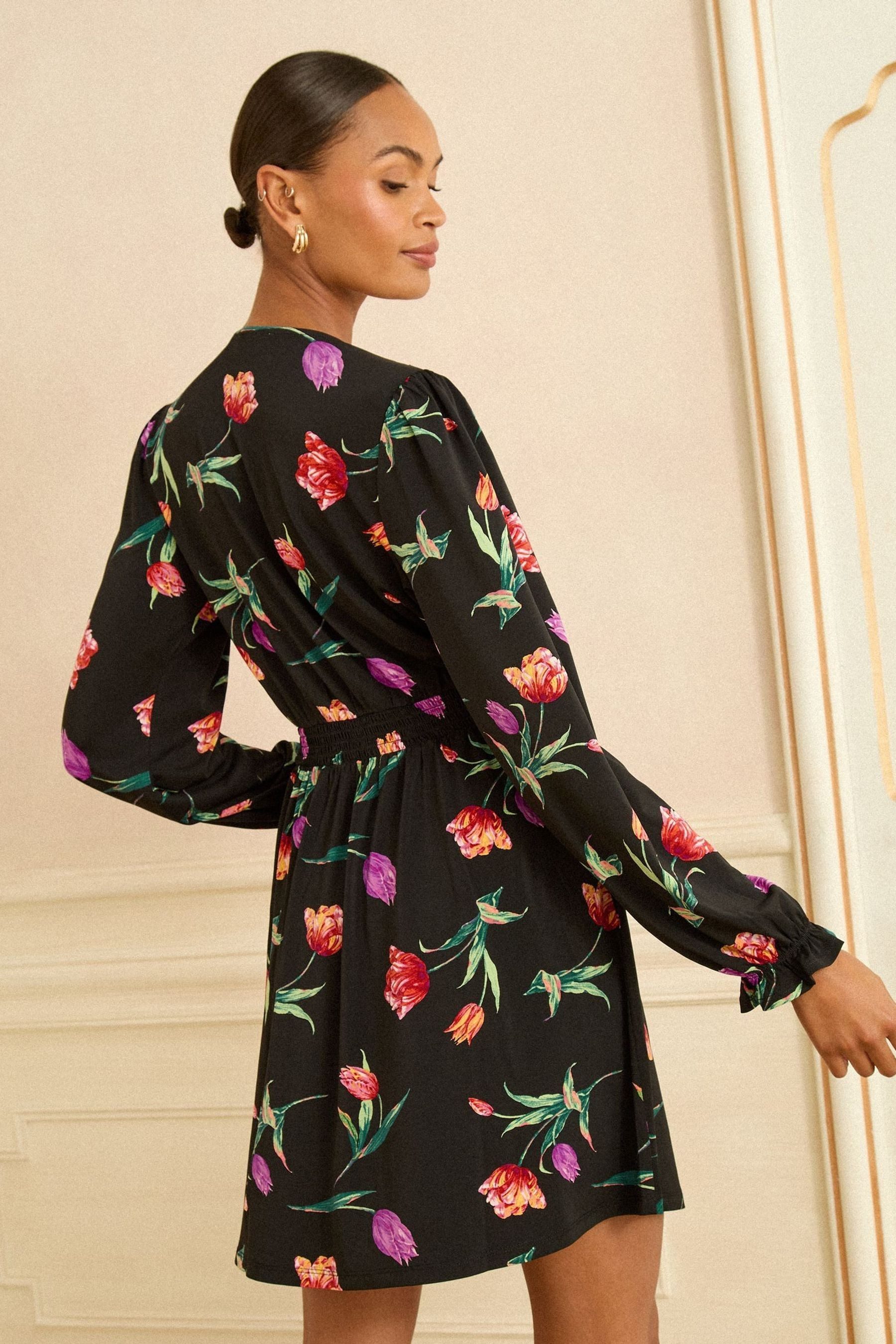 Love & Roses Minikleid Love & Roses Minikleid mit V-Ausschnitt, Regular (1-tlg)