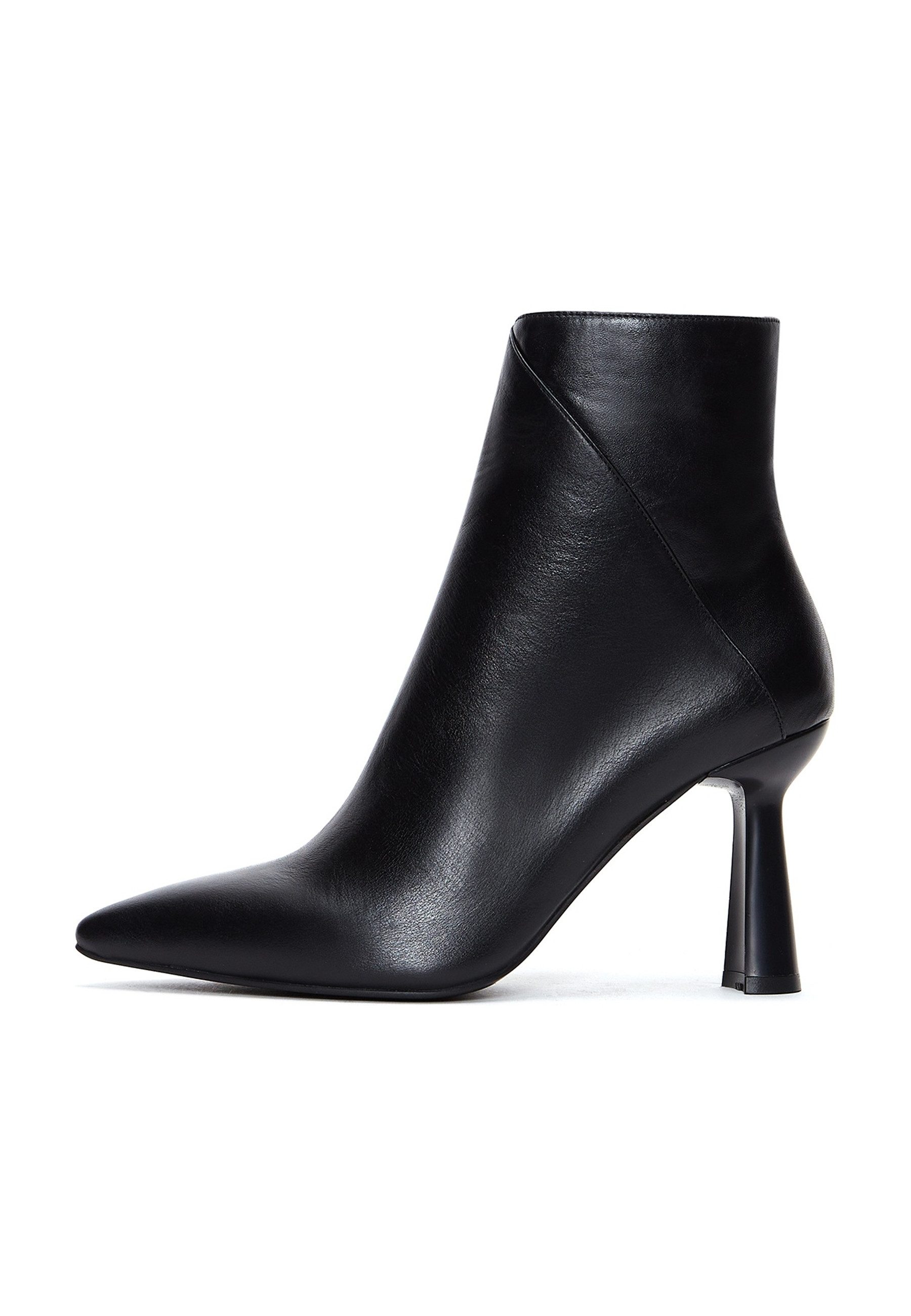 Derimod Leder-Stiefeletten Mit Ausgestelltem Absatz Und Spitzer Zehenpartie Ankleboots