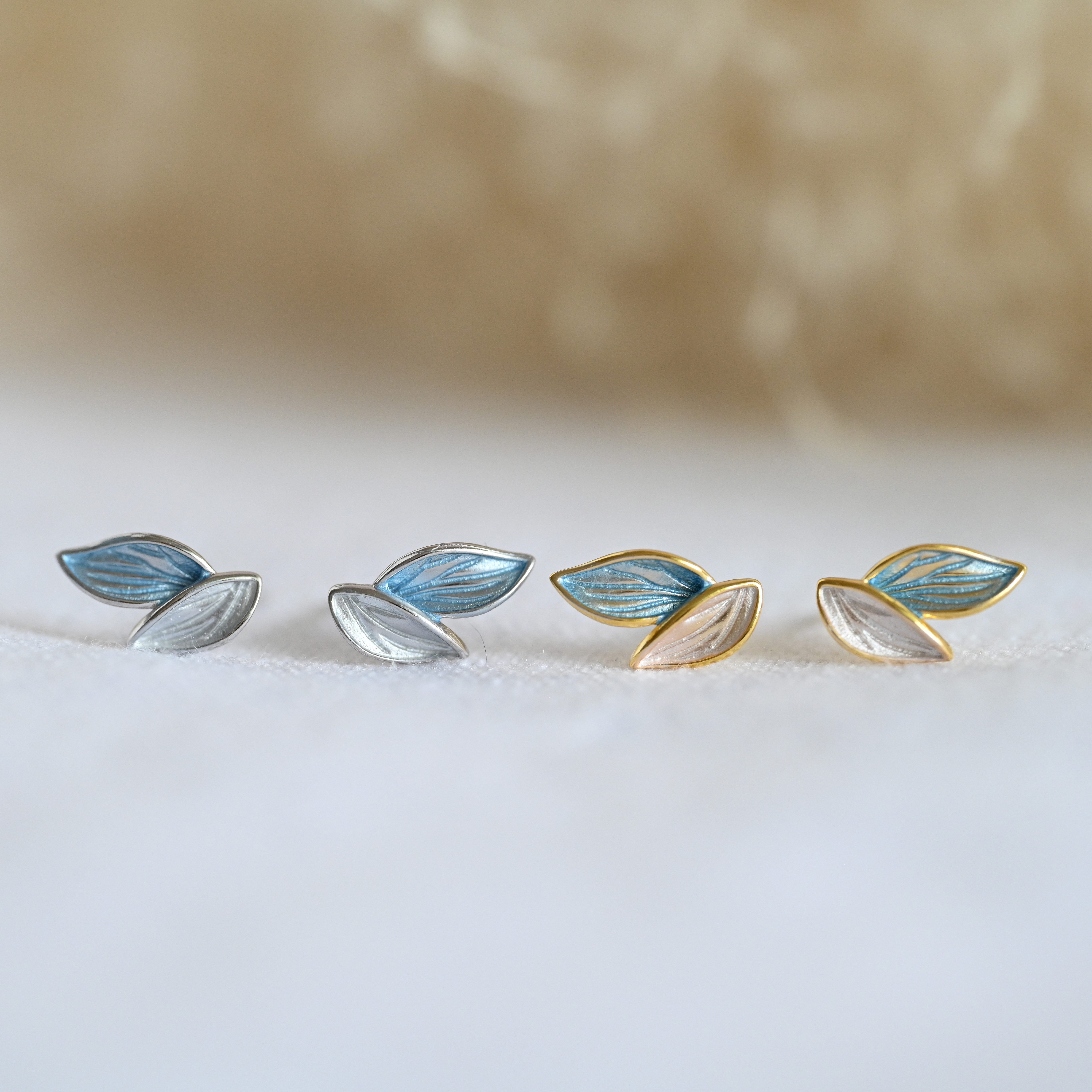 Runde Perlé Paar Ohrstecker minimalistische Ohrstecker bunte Blätter, blau, günstig online kaufen