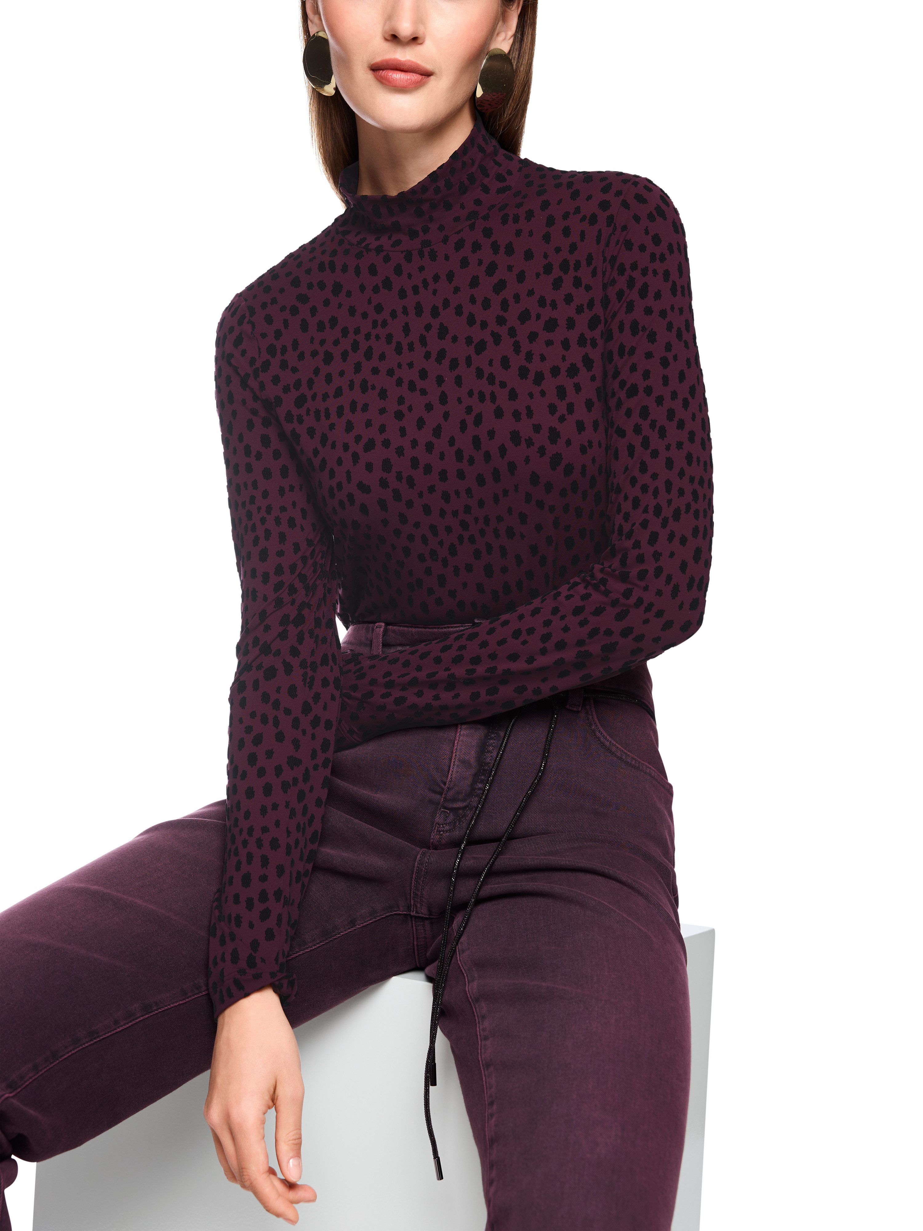 Marc Cain Stehkragenshirt Abstract Glow Premium Damenmode Stretch-Shirt mit Bambi-Print