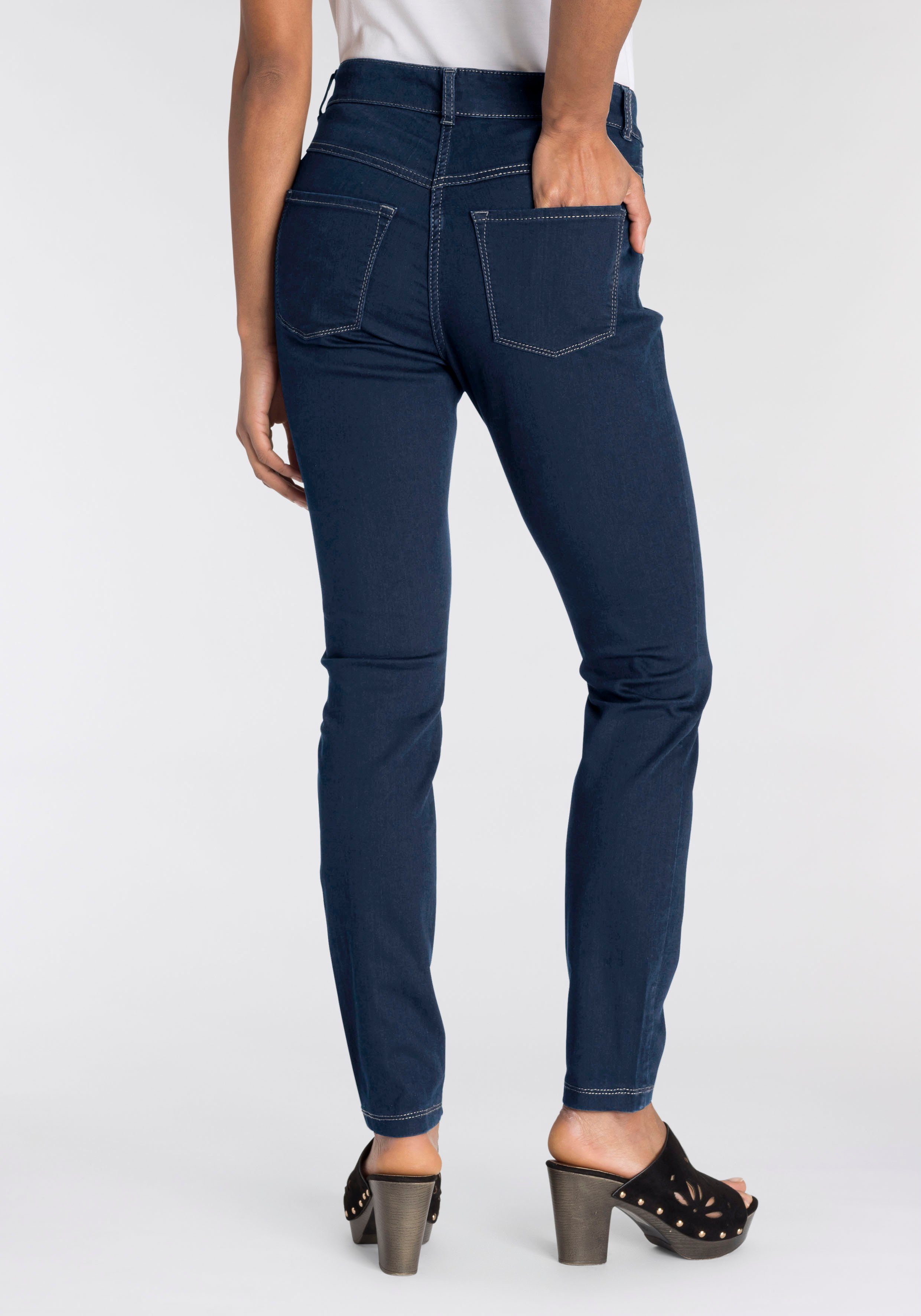 wash Tag Power-Stretch blue Skinny-fit-Jeans MAC den bequem new basic dark Qualität Hiperstretch-Skinny ganzen sitzt