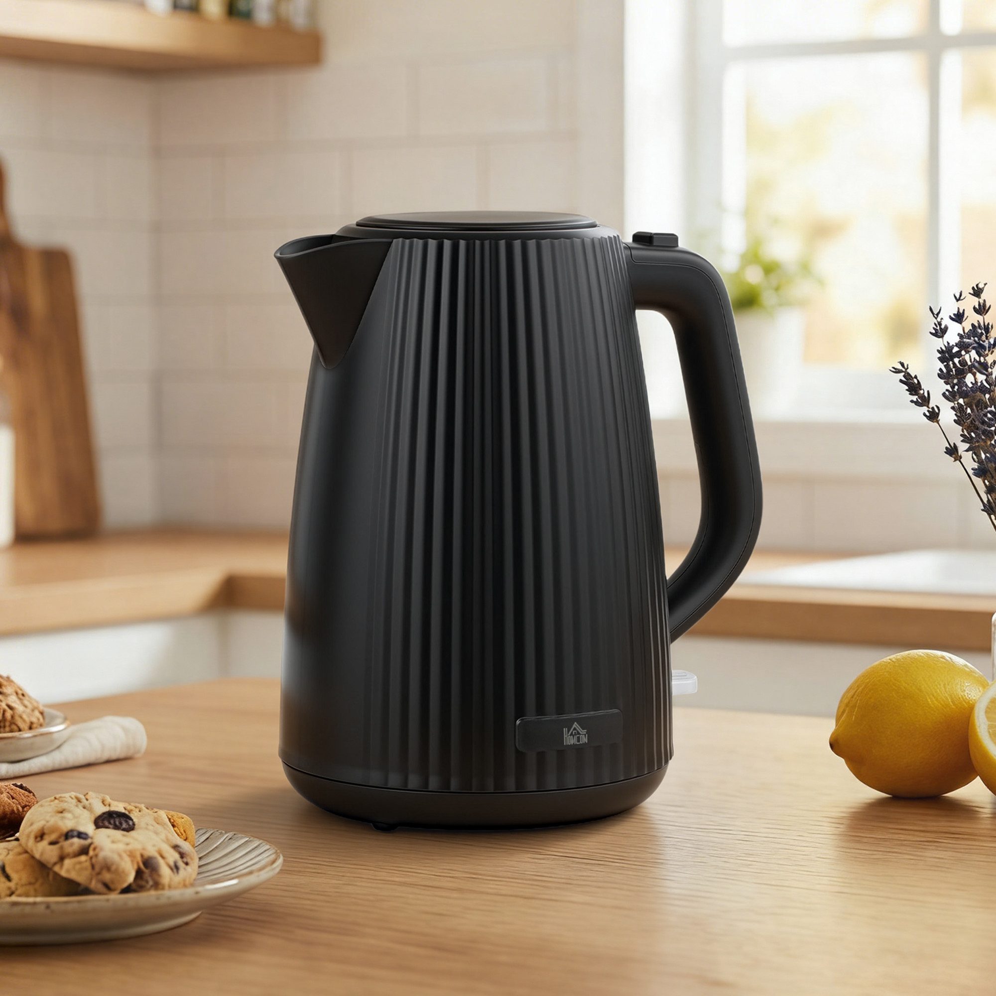 HOMCOM Wasserkocher Kettle 360° Basis Schnellkochfunktion Schwarz, 1.7 l, 2200 W, Trockengehschutz, Abschaltautomatik, Kalkfilter