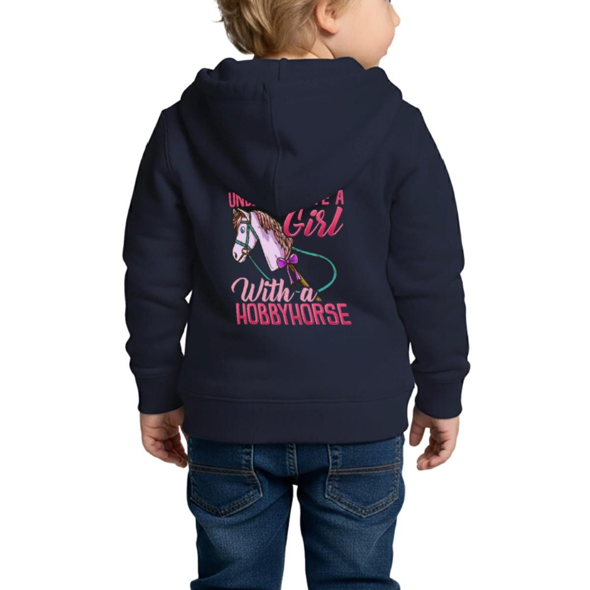 Sweatjacke Never Underestimate A Girl With A Hobbyhorse Kinder Premium Organic Zi
