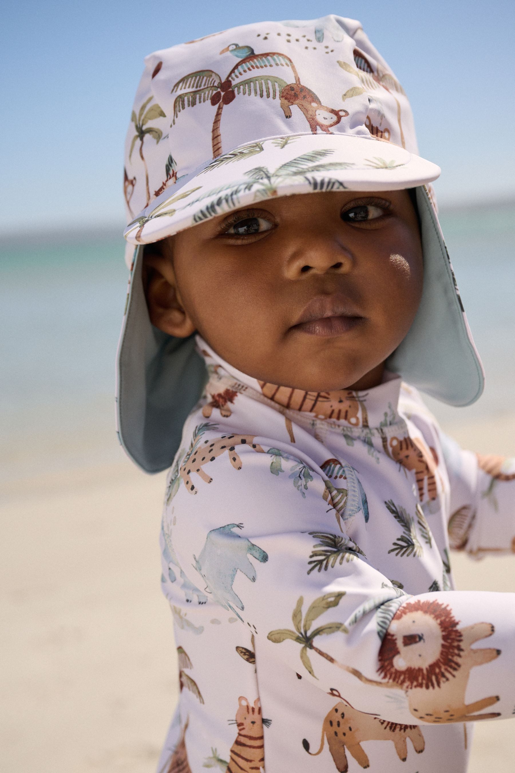 Next Badeanzug Sonnenschutz-Badeanzug und Mütze, Set (2-St)