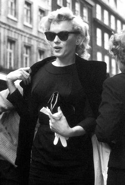 queence Acrylglasbild Sunglasses, Schwarz-Weiß, Marilyn Monroe, Fine Art-Print in Galeriequalität