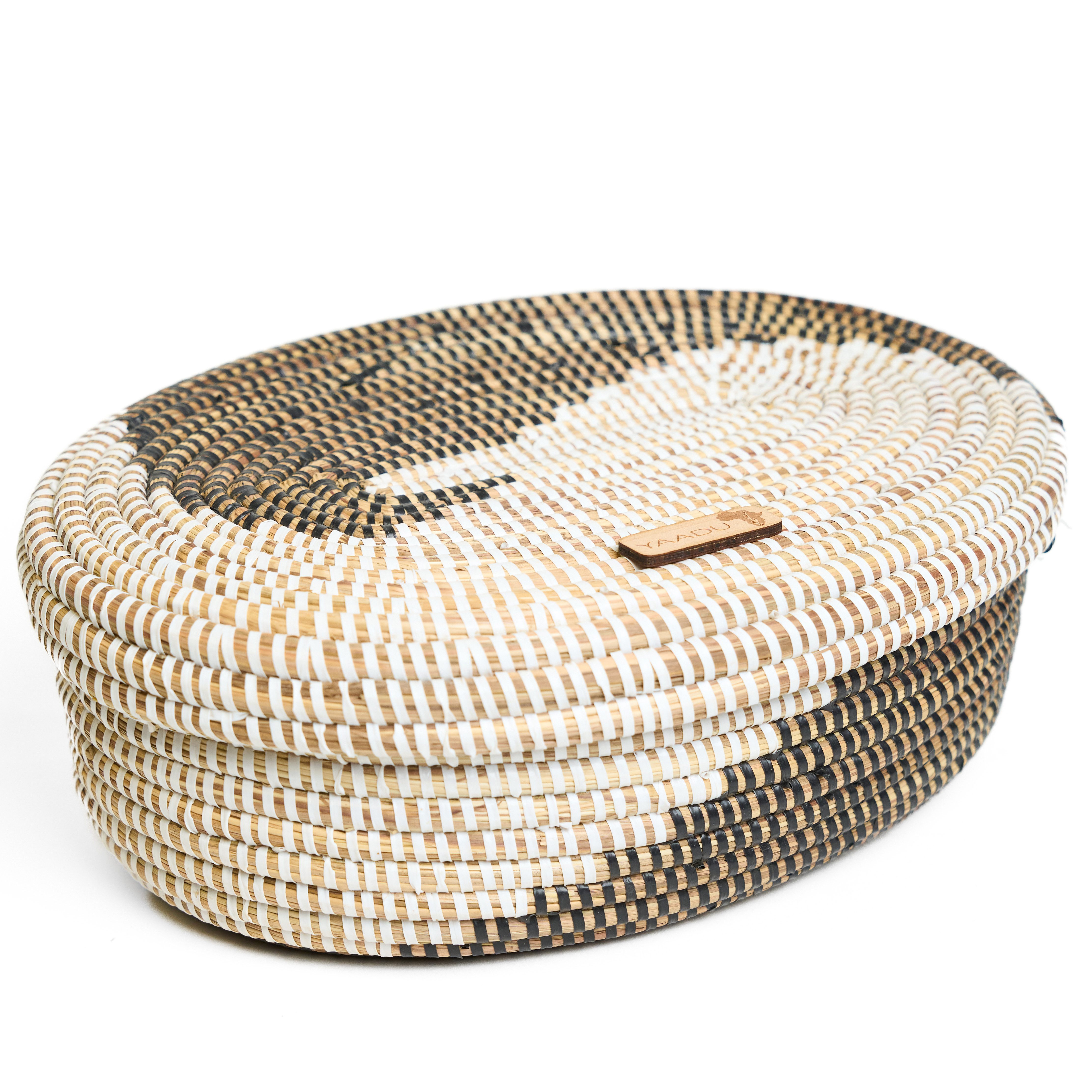 YAADU Brotkorb geflochtener Aufbewahrungskorb mit Deckel, Savannengras, 32x24cm - Handgefertigt in Afrika aus traditioneller Flechtkunst