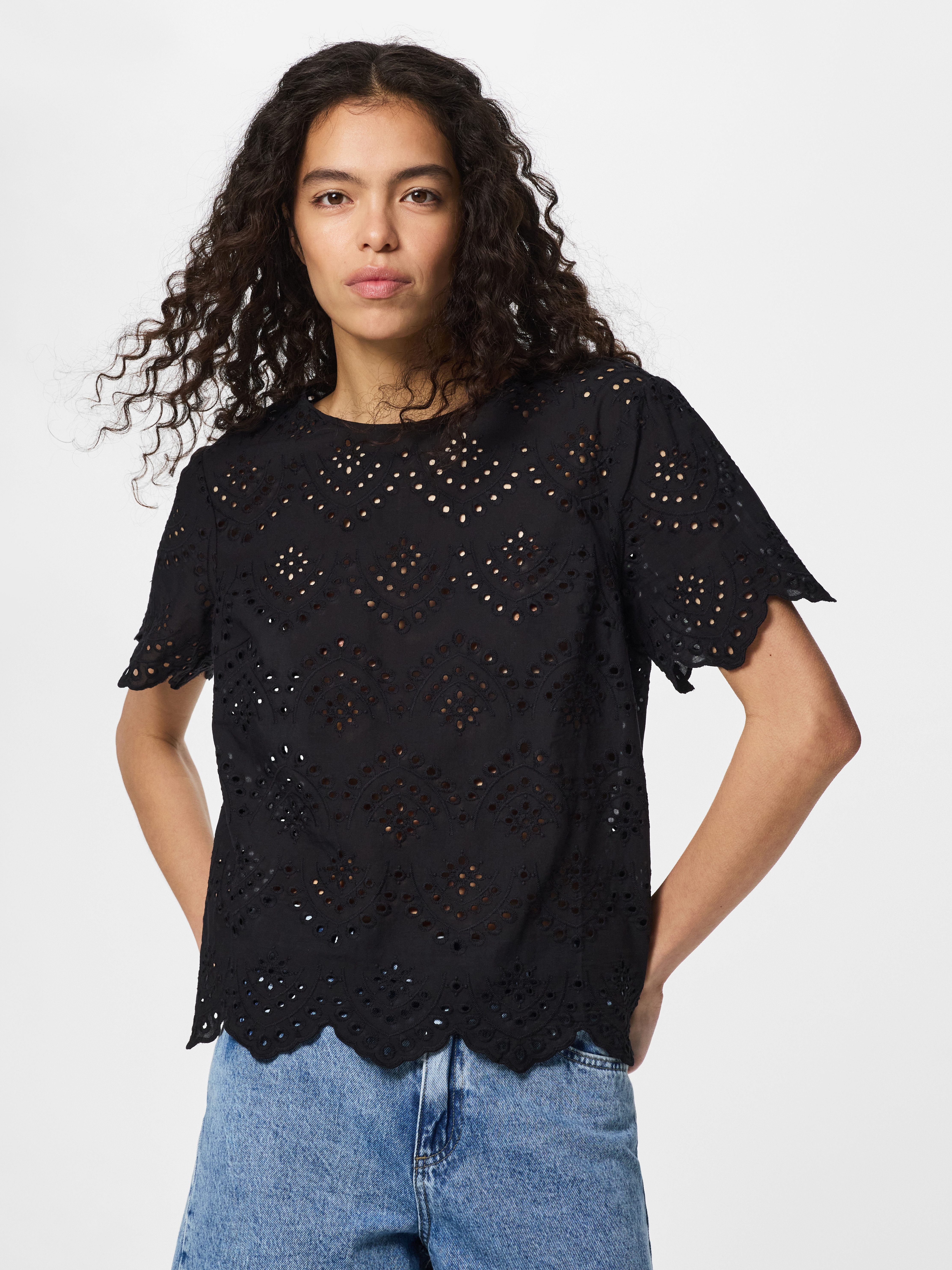 pieces Shirttop PCVILDE SS TOP WVN NOOS mit Allover-Lochstickerei
