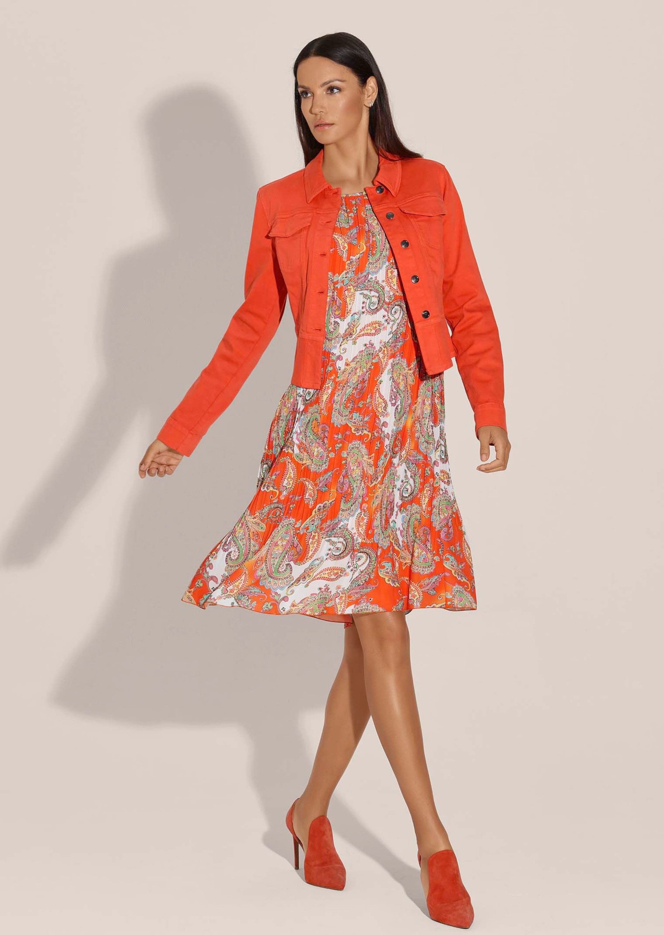 MADELEINE Midikleid Stilvolles Faltenkleid mit Paisley-Muster Freizeitkleid mit Rundhals, Plisseefalten und Halbarm