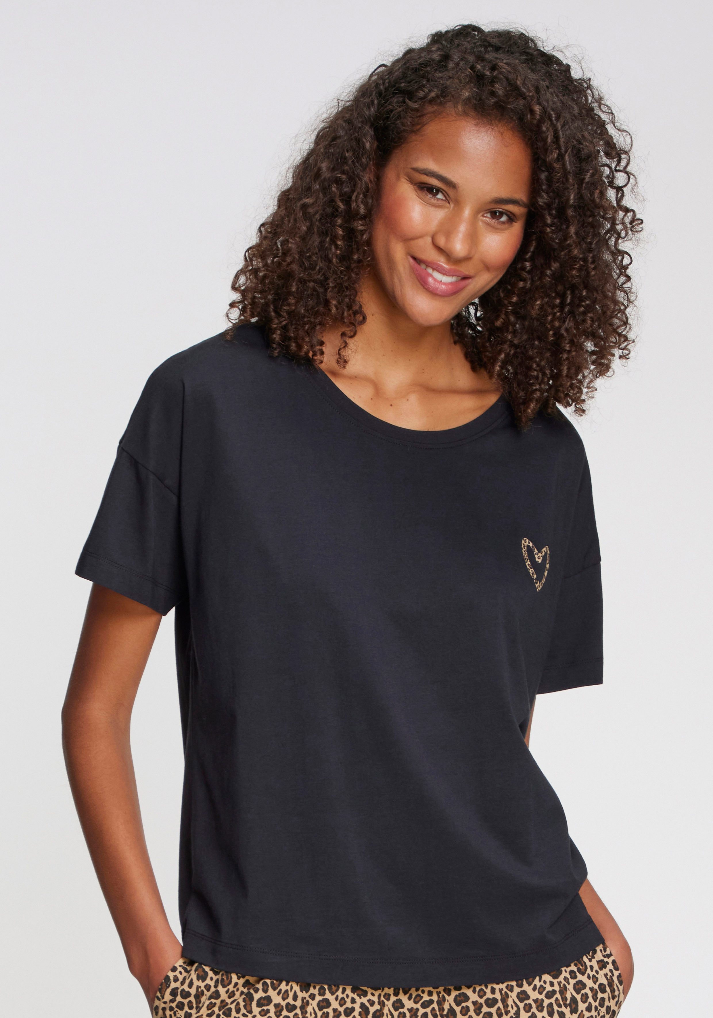 s.Oliver T-Shirt (1-tlg) mit kleinem Herzprint auf der Brust günstig online kaufen