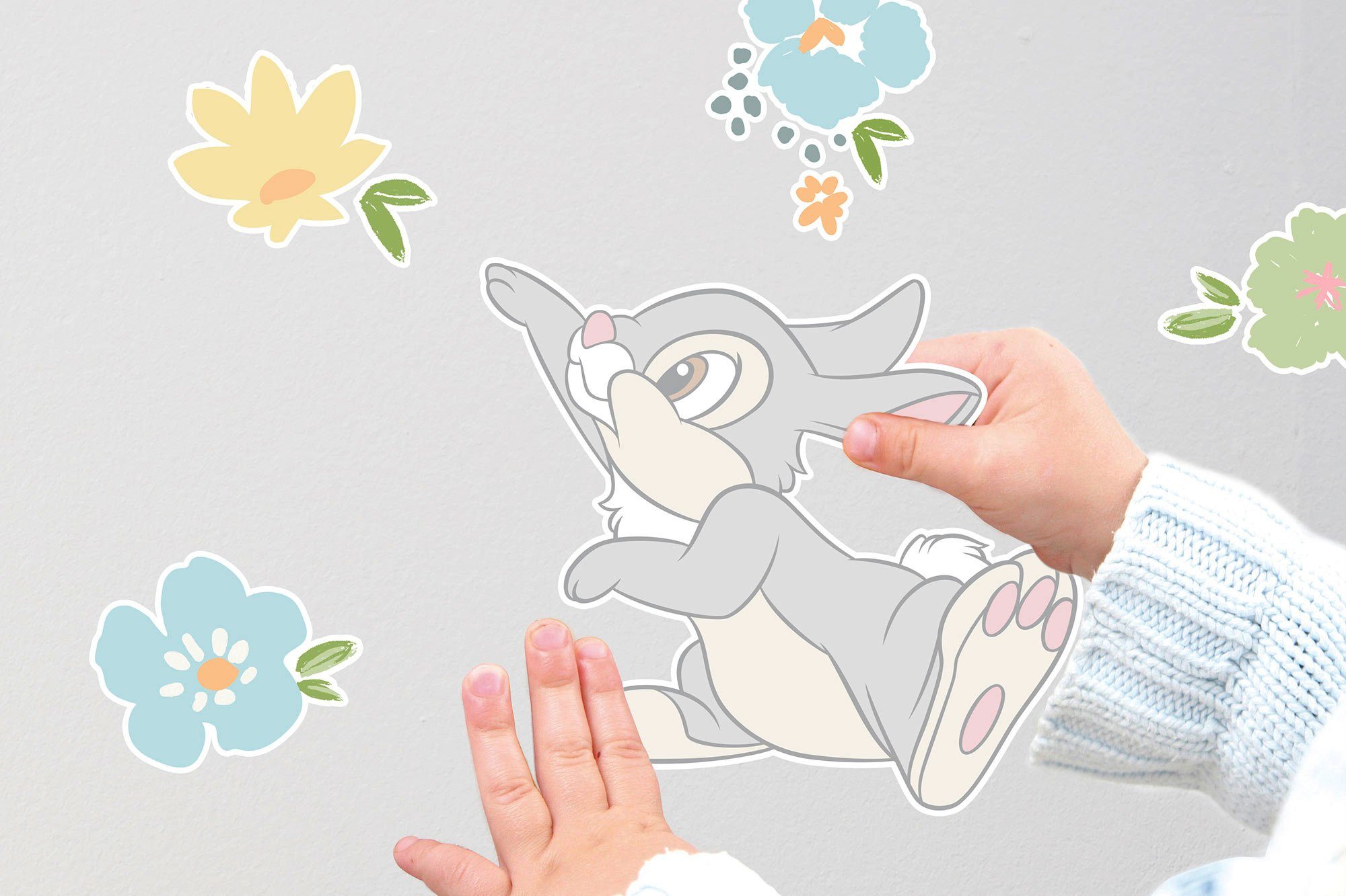 Komar Wandtattoo Thumper in the Garden - Größe 50 x 70 cm (13 St), selbstklebend, Wandsticker, Kinderzimmer