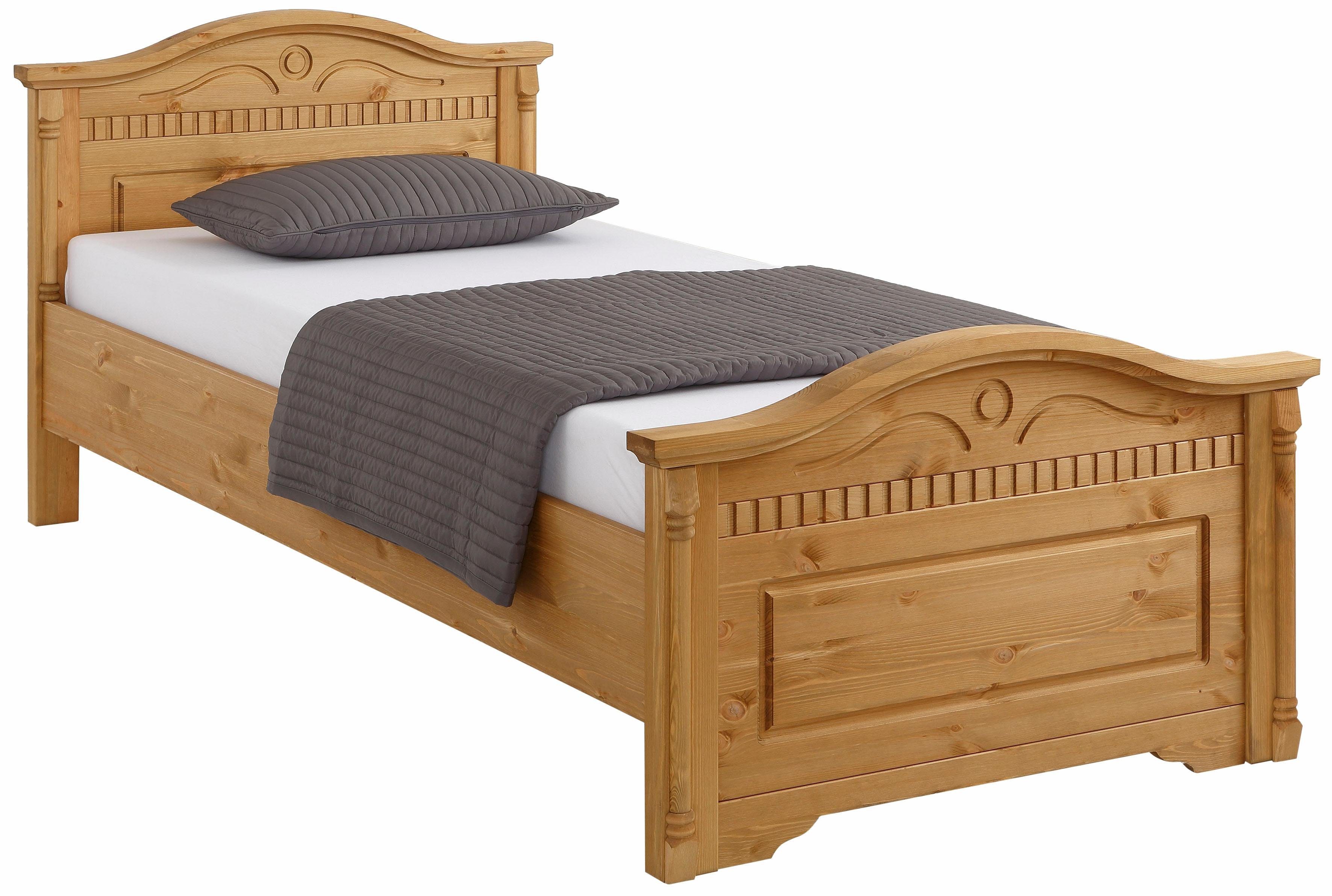 Home affaire Massivholzbett Graz, hohe Belastbarkeit, klassischer Landhausstil, FSC® zertifiziert (Breite/Belastbarkeit 180cm/220 KG, 90cm/=120KG), mit dekorativen Fräsungen, inklusive Lattenrost