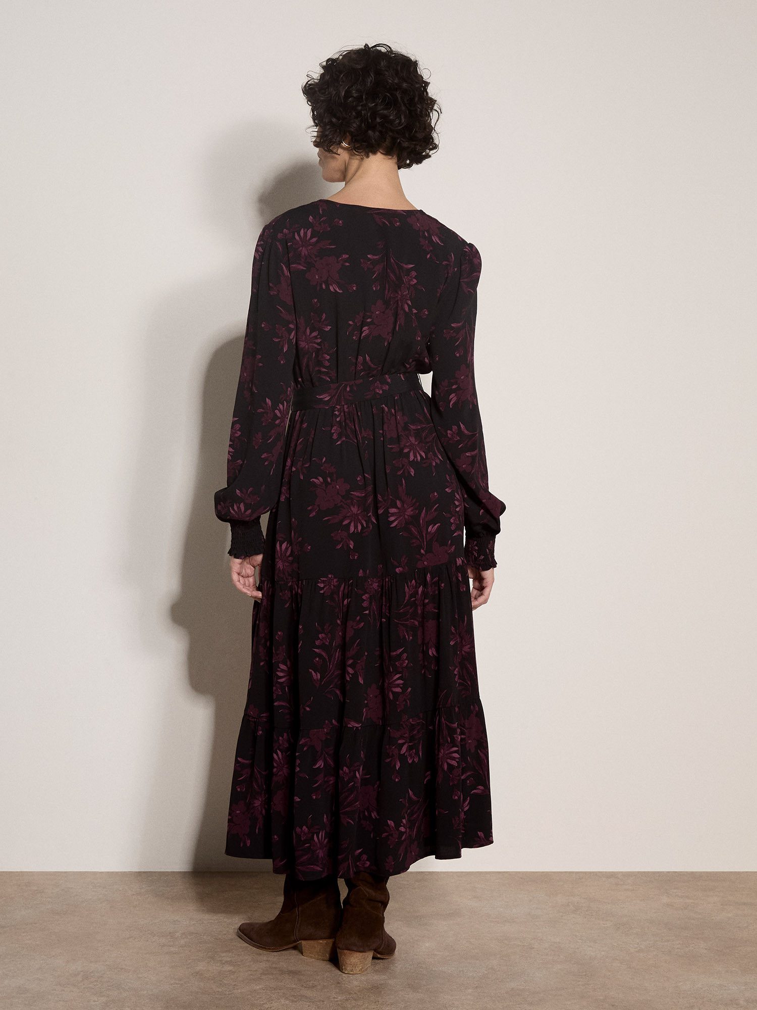 Apricot Midikleid Crêpekleid in wadenlänge (mit Stoffgürtel) mit Blumenmuster