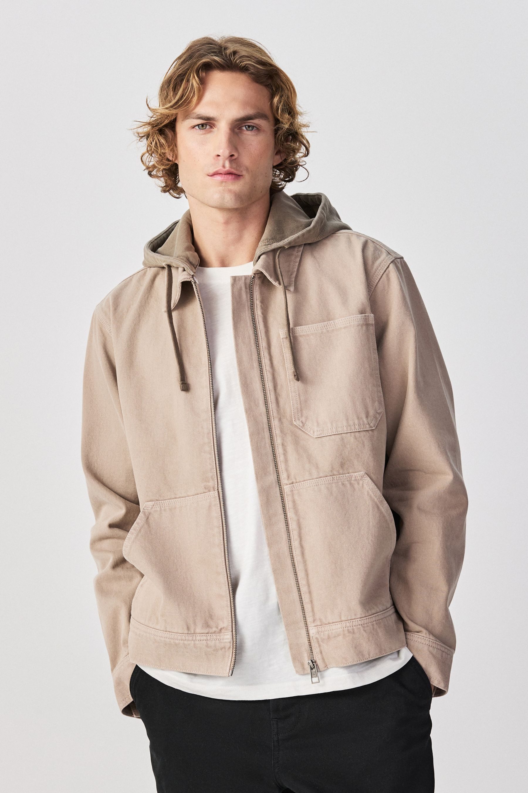 Next Jeansjacke Denimjacke mit Reißverschluss und Kapuze (1-St)