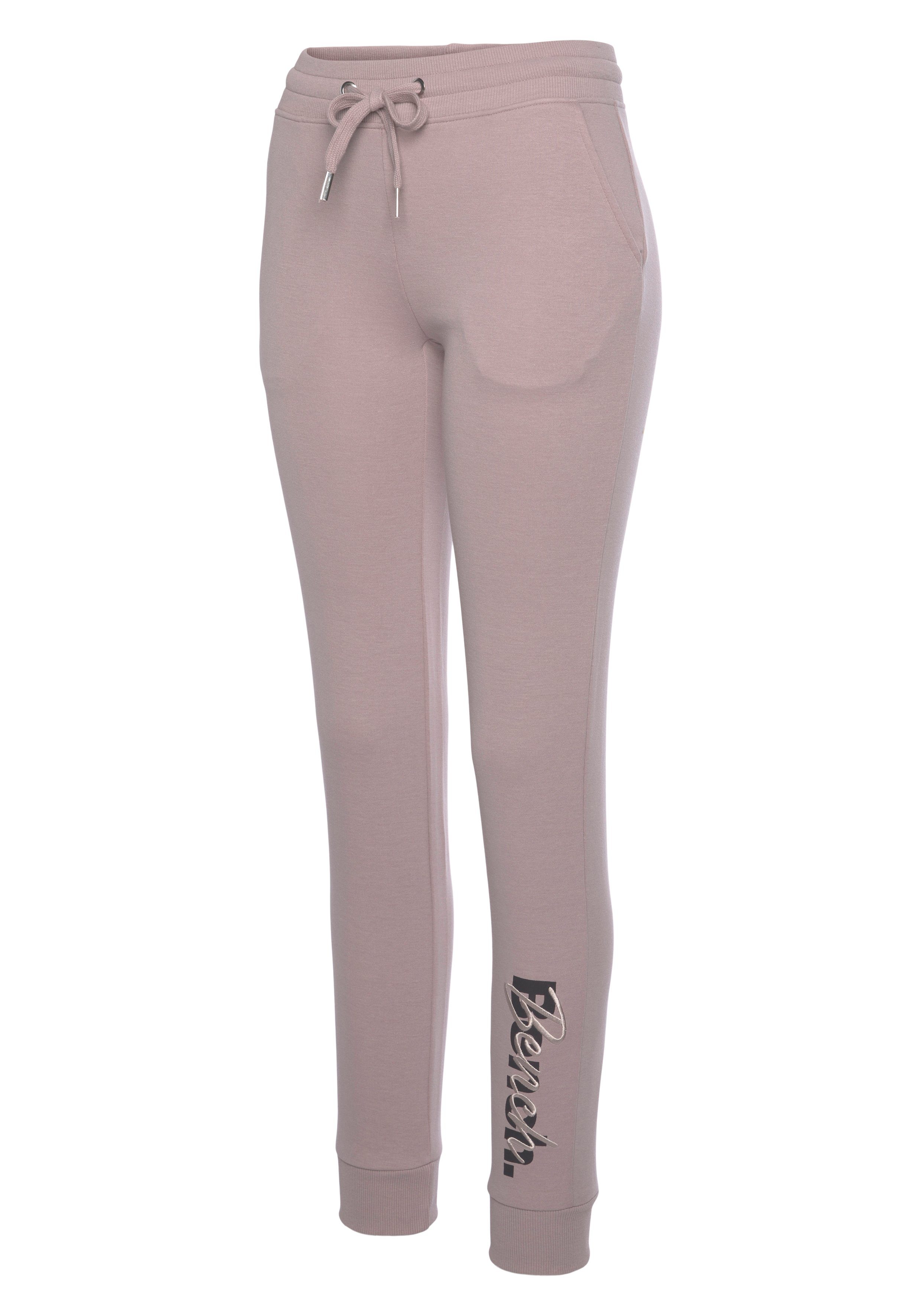 Bench. Loungewear Sweatpants mit Logodruck und Stickerei, Loungewear