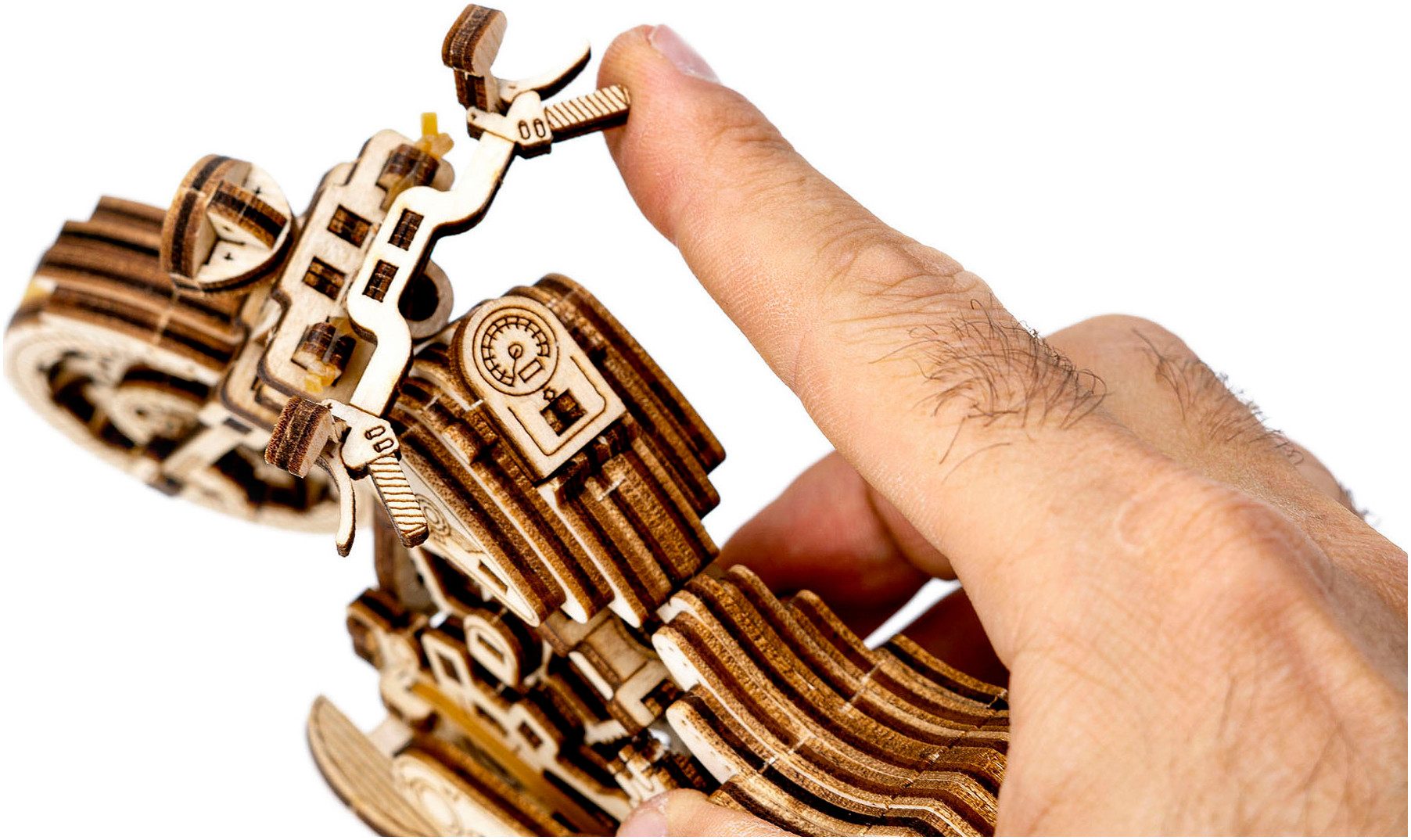 Revell® Modellbausatz Revell Tiny Adventures, Cruiser V-Twin, Motorrad-Bausatz aus Holz, Maßstab 1:13, Made in Europe, FSC® - schützt Wald