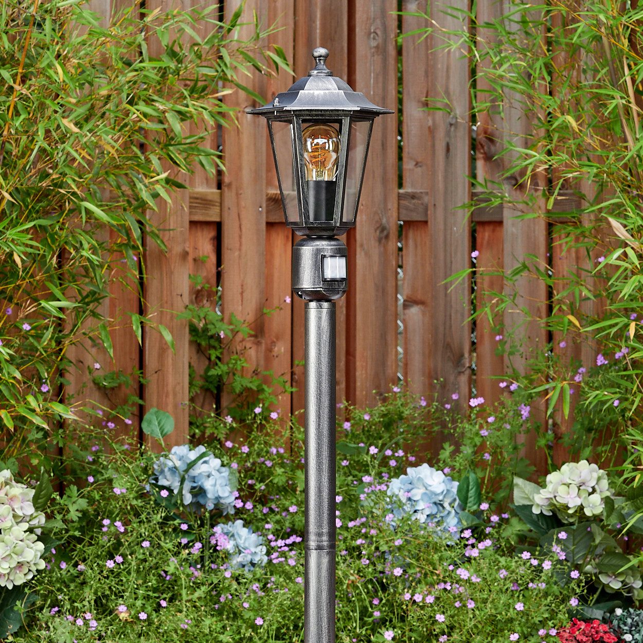 hofstein Pollerleuchte Wegeleuchte m. Bewegungsmelder aus Metall/Glas in Schwarz-Silber/Klar, ohne Leuchtmittel, antike Außenleuchte, Gartenlampe, Gartenbeleuchtung IP44, 1 x E27
