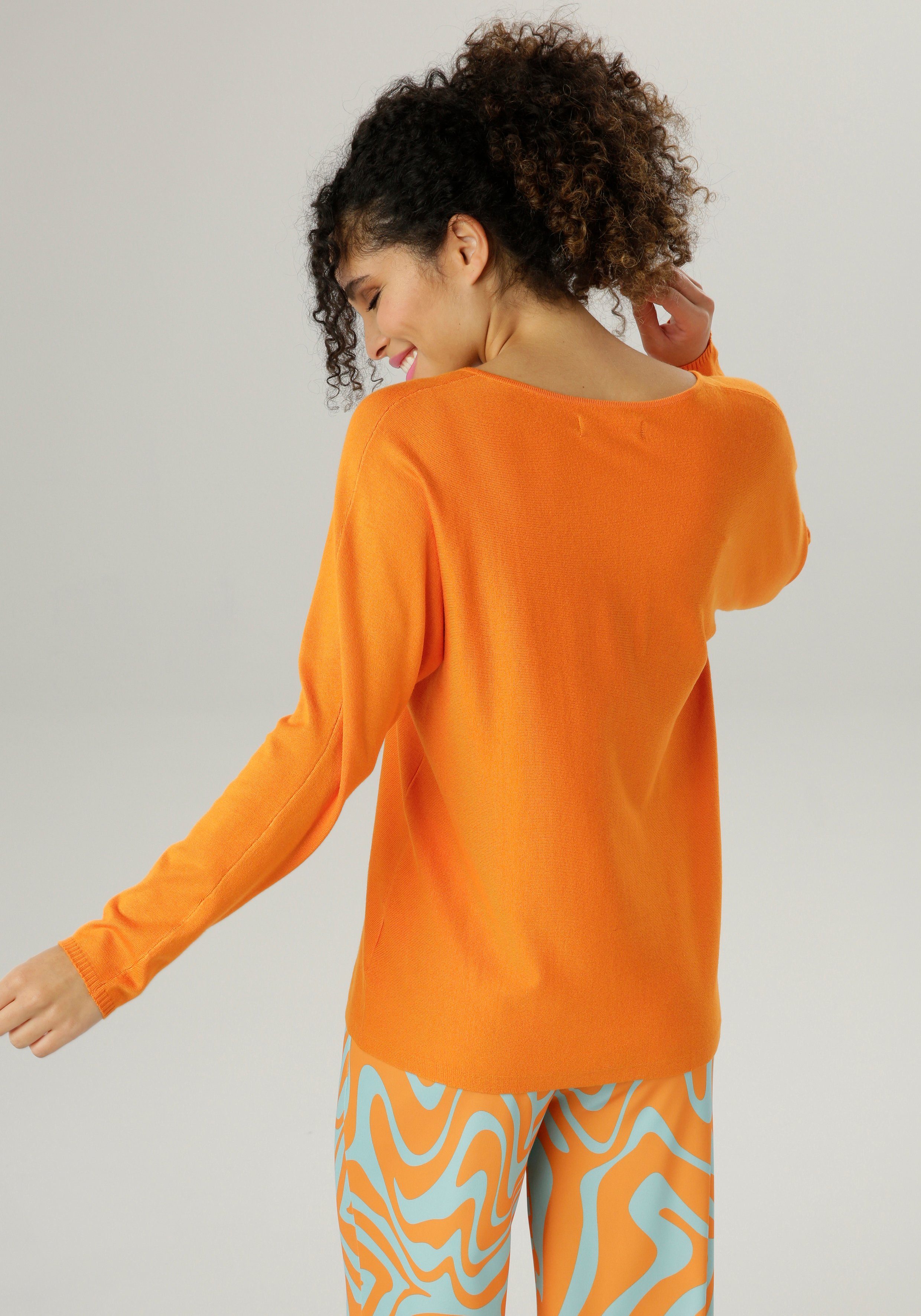 Aniston Oversize-Look im V-Ausschnitt-Pullover SELECTED orange