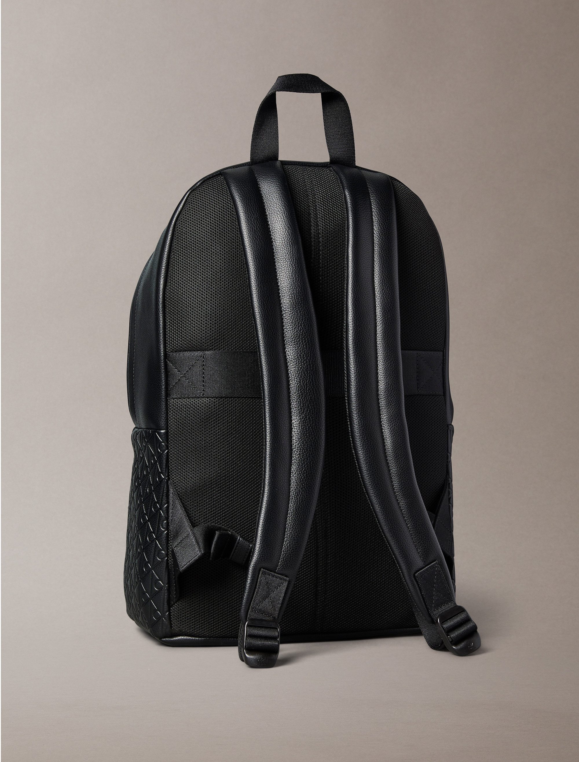 Calvin Klein Rucksack EMBLEM EMBOSS ROUND BACKPACK, Unsiex Cityrucksack, Fr günstig online kaufen