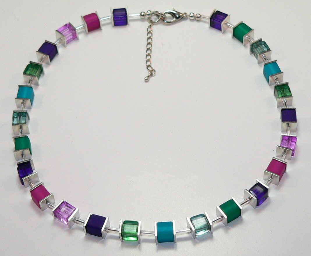 traumschmuck Collier 001p Collier Würfel Polaris Acryl lila, smaragd, petrol, pink, (inkl Schmuckbox), handgefertigt, Made in Germany