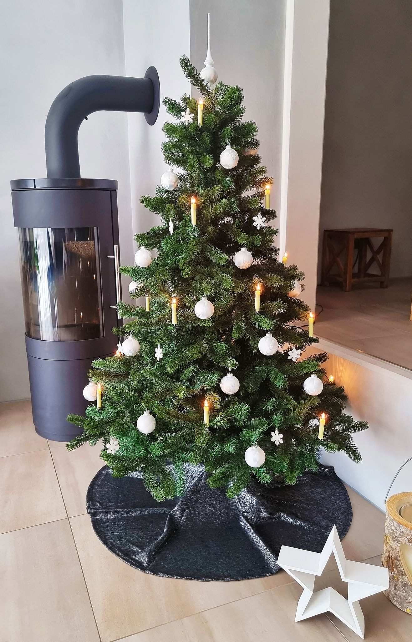 JACK Christbaumschmuck Eislack Glas Christbaumkugeln Set 15x Kugel 6cm + 1x Spitze 25cm Weiß, echt Glas, teilweise Handarbeit, inkl. praktischer Aufbewahrungsbox