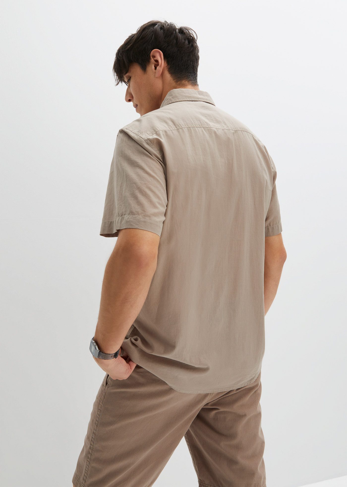 bonprix Kurzarmhemd Regular Fit, aus Baumwolle, mit Brusttaschen, Kentkragen