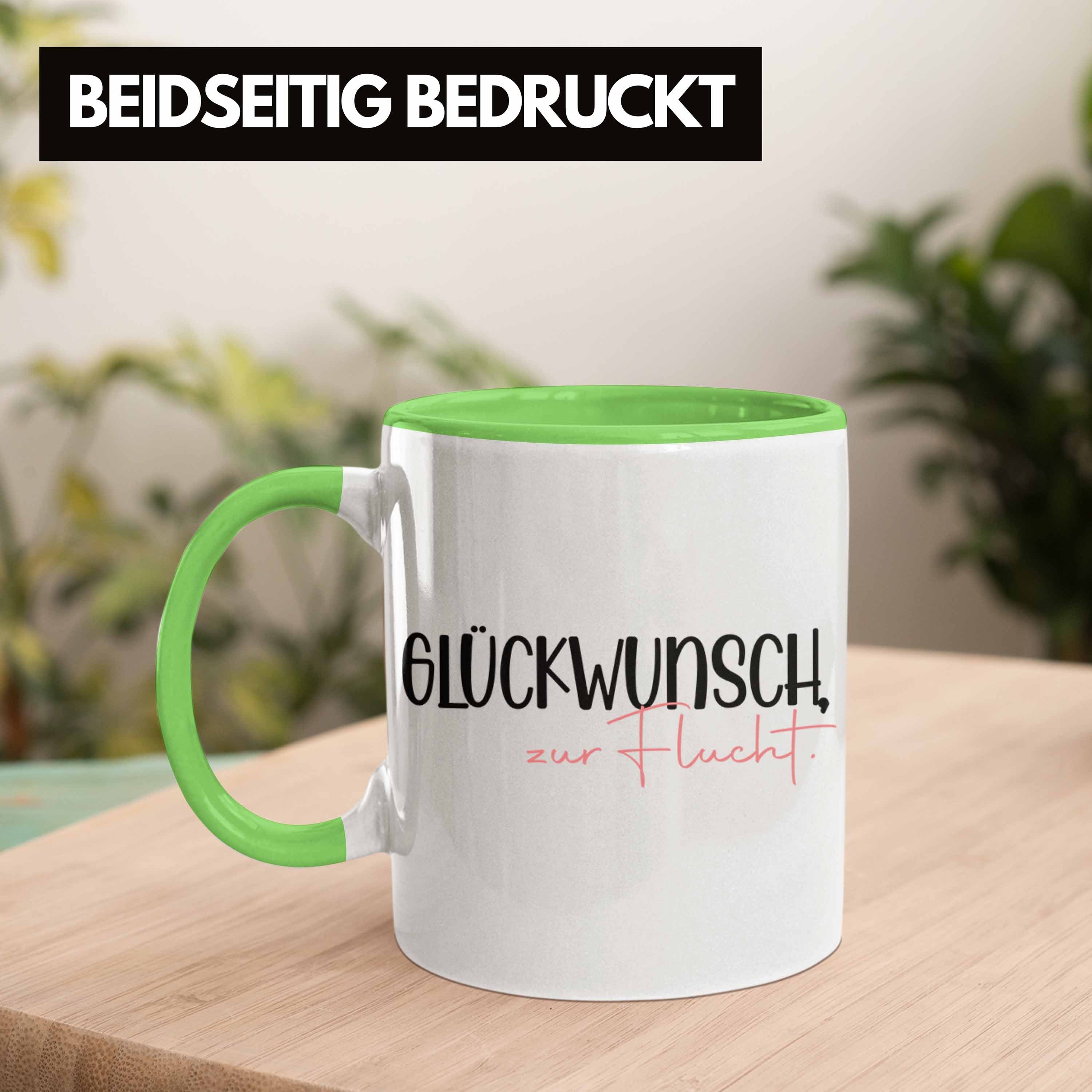 Trendation Tasse Trendation - Jobwechsel Tasse Spruch Kollege Lustig Geschenk Kollegin grün Zur Flucht Glückwunsch Abschiedsgeschenk Abschied