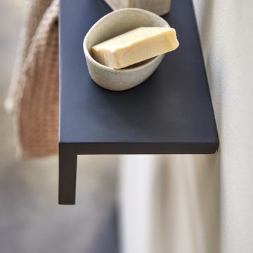 Tikamoon Handtuchhalter Clea Handtuchhalter für die Wand aus schwarzem Terrazzo