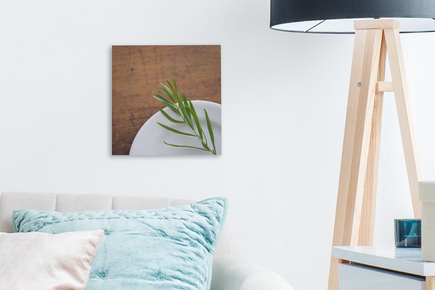 OneMillionCanvasses® Leinwandbild Weiße Muskelschale (1 einsamen mit auf einer Estragonpflanze Bilder für Leinwand Schlafzimmer Wohnzimmer St), einem
