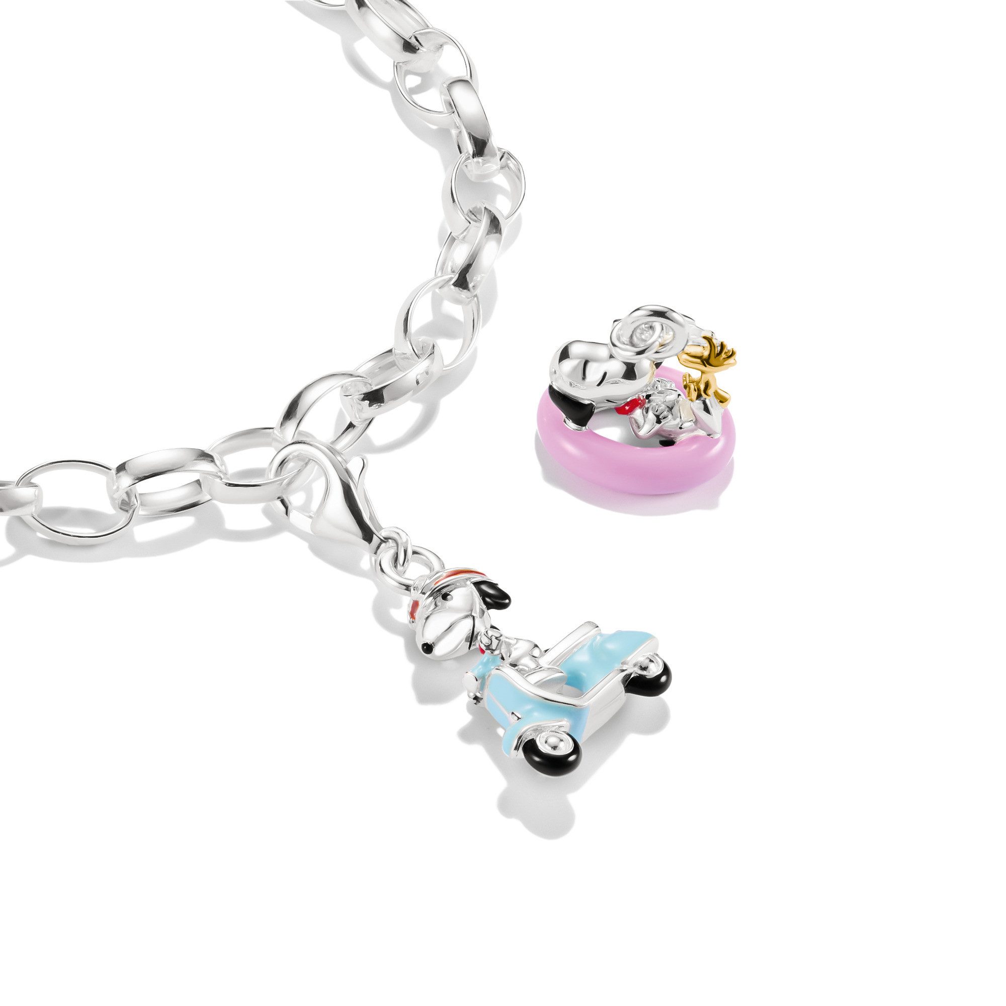 THOMAS SABO Charm-Einhänger THOMAS SABO x Peanuts Snoopy auf der Vespa Charm - Original, Emaille