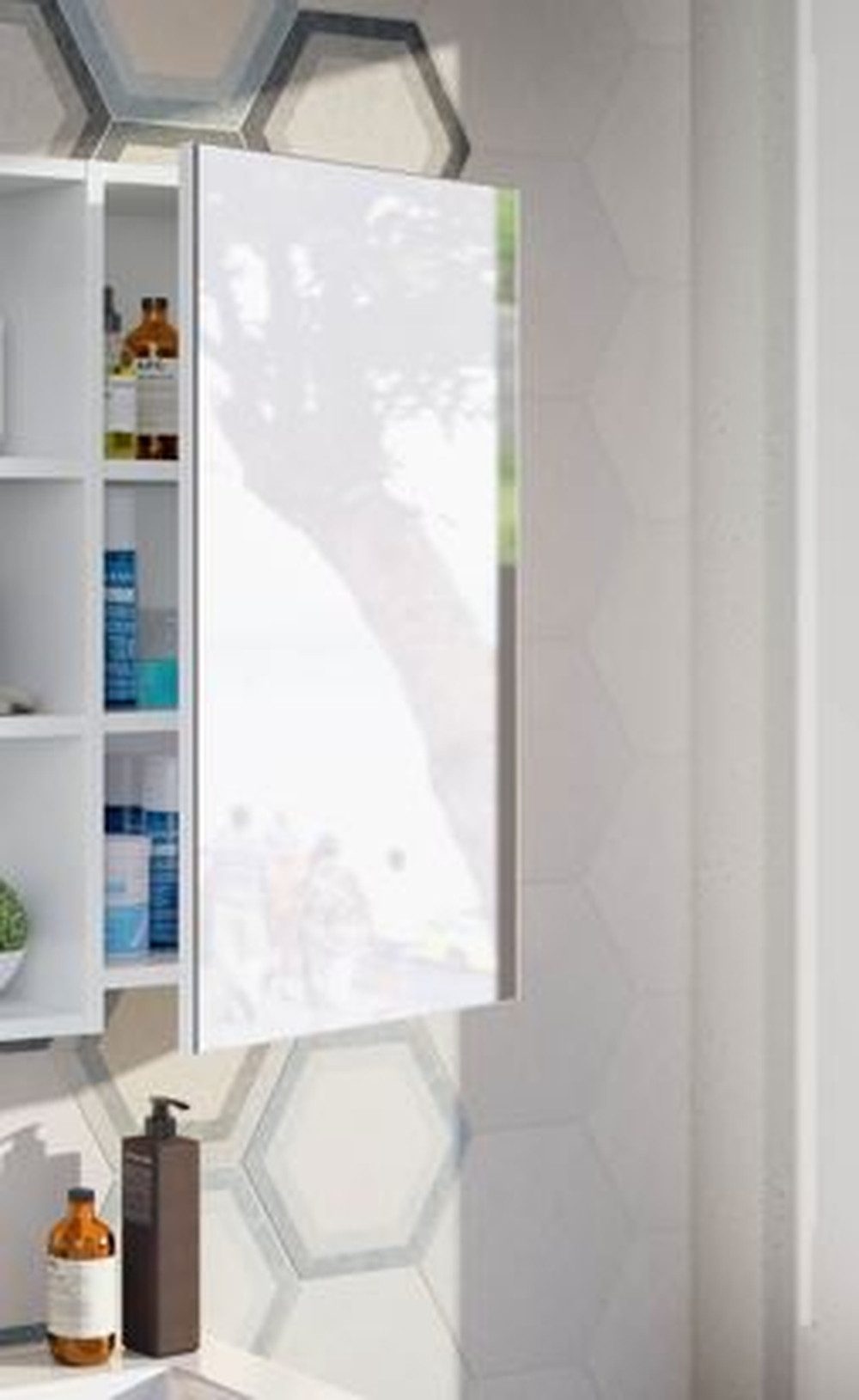 FORES HABITAT Badezimmerspiegelschrank in weiß glänzend