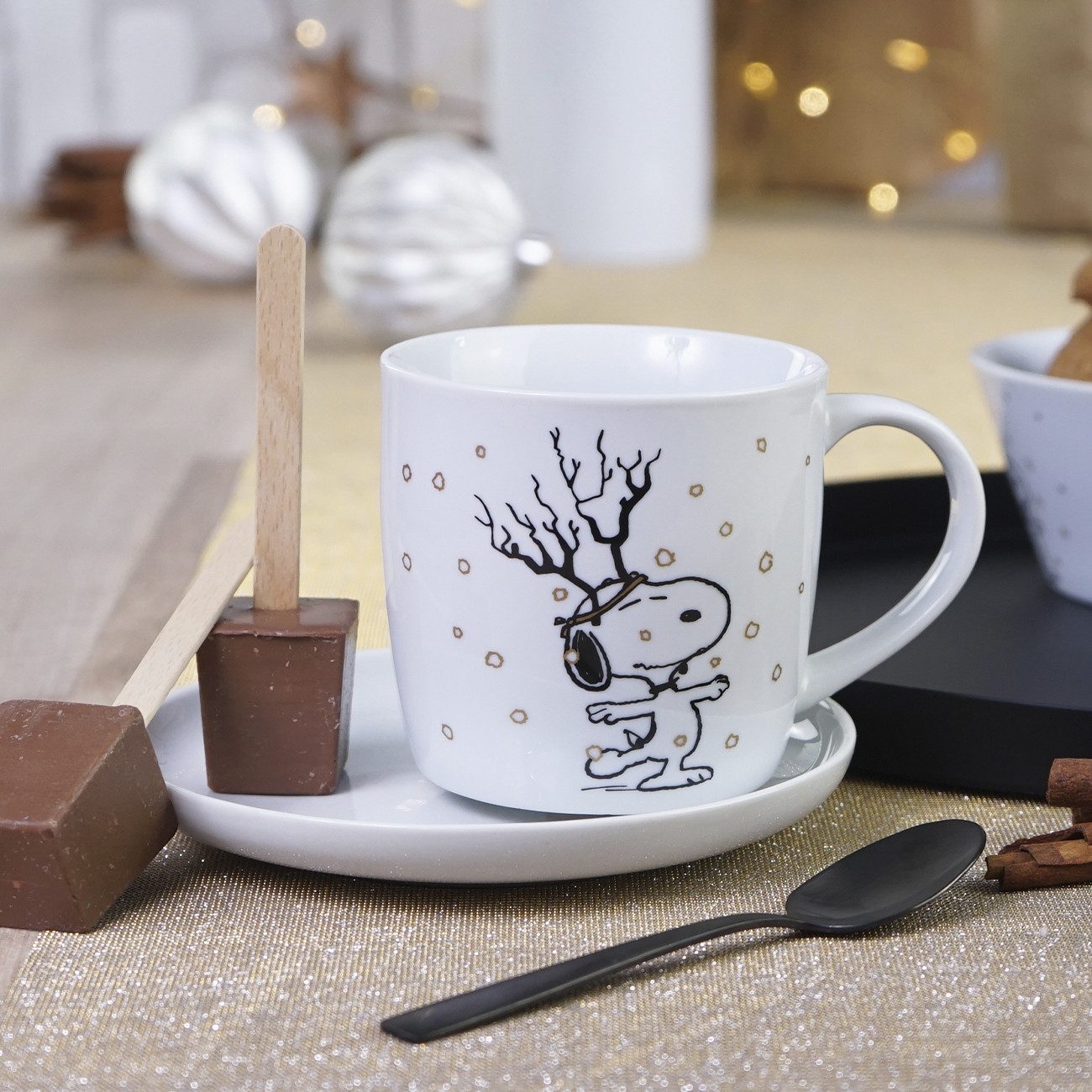 Geda Labels GmbH Tasse Tasse Peanuts Merry & Bright weiß 300ml, 1-tlg., Porzellan