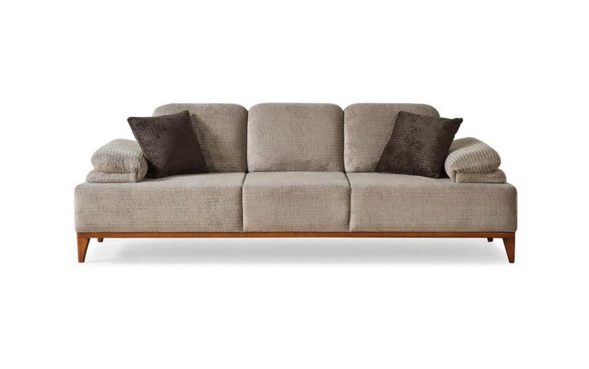 3-Sitzer Beige Sofa aus Stoff mit Holzfüßen und Zierkissen