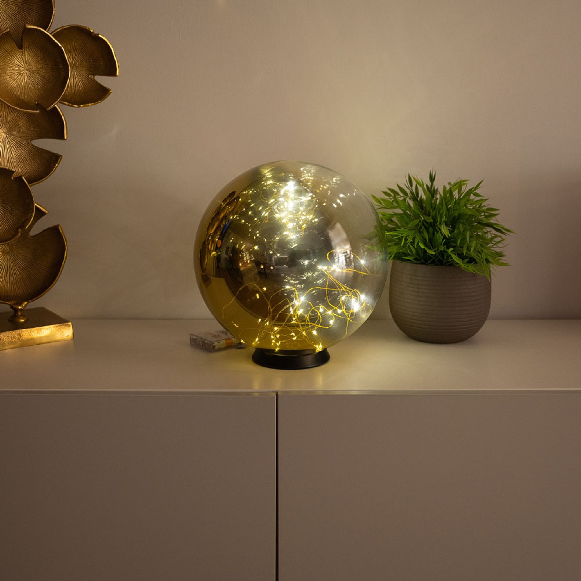 s.luce Tischleuchte Orb LED-Dekolampe Gold Verlauf, Warmweiß