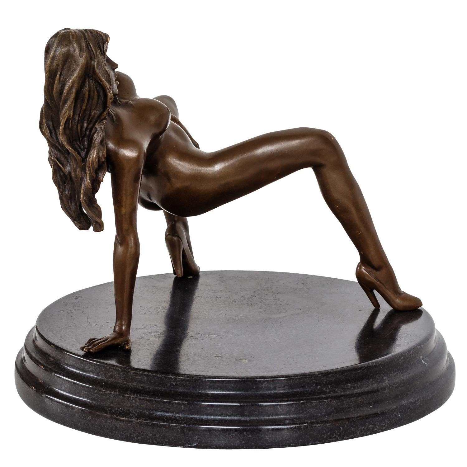 Aubaho Skulptur Bronzeskulptur Frau Erotik Kunst im Antik-Stil Bronze Figur Statue 18c