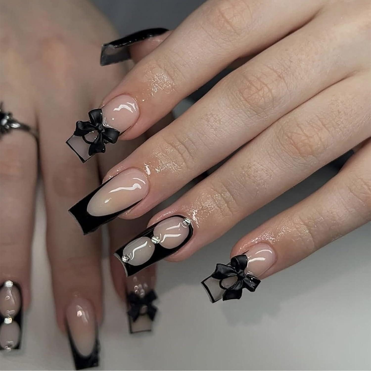 Kunstfingernägel Press On Nails Set 24 Stück Künstliche Nägel Schwarzes Design