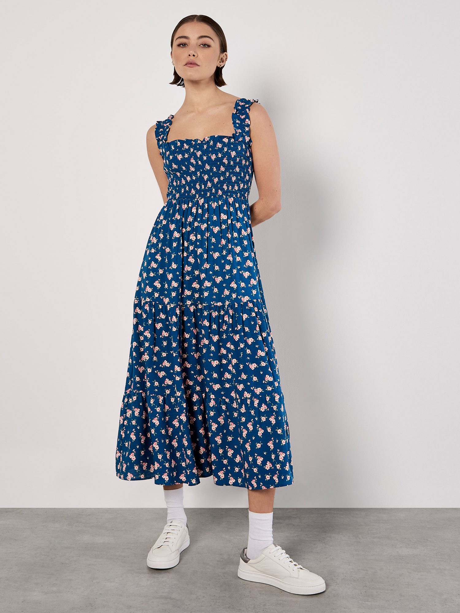 Apricot Midikleid Spaced Ditsy Smocked Tiered günstig online kaufen