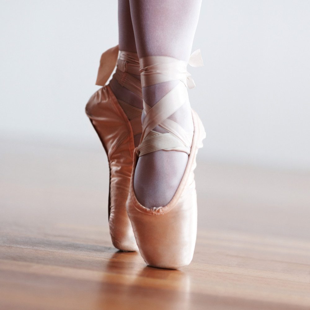 1art1 Poster Ballett Kunstdruck Bild - Spitzenschuhe, RelevÃ© (40 x 40 cm)