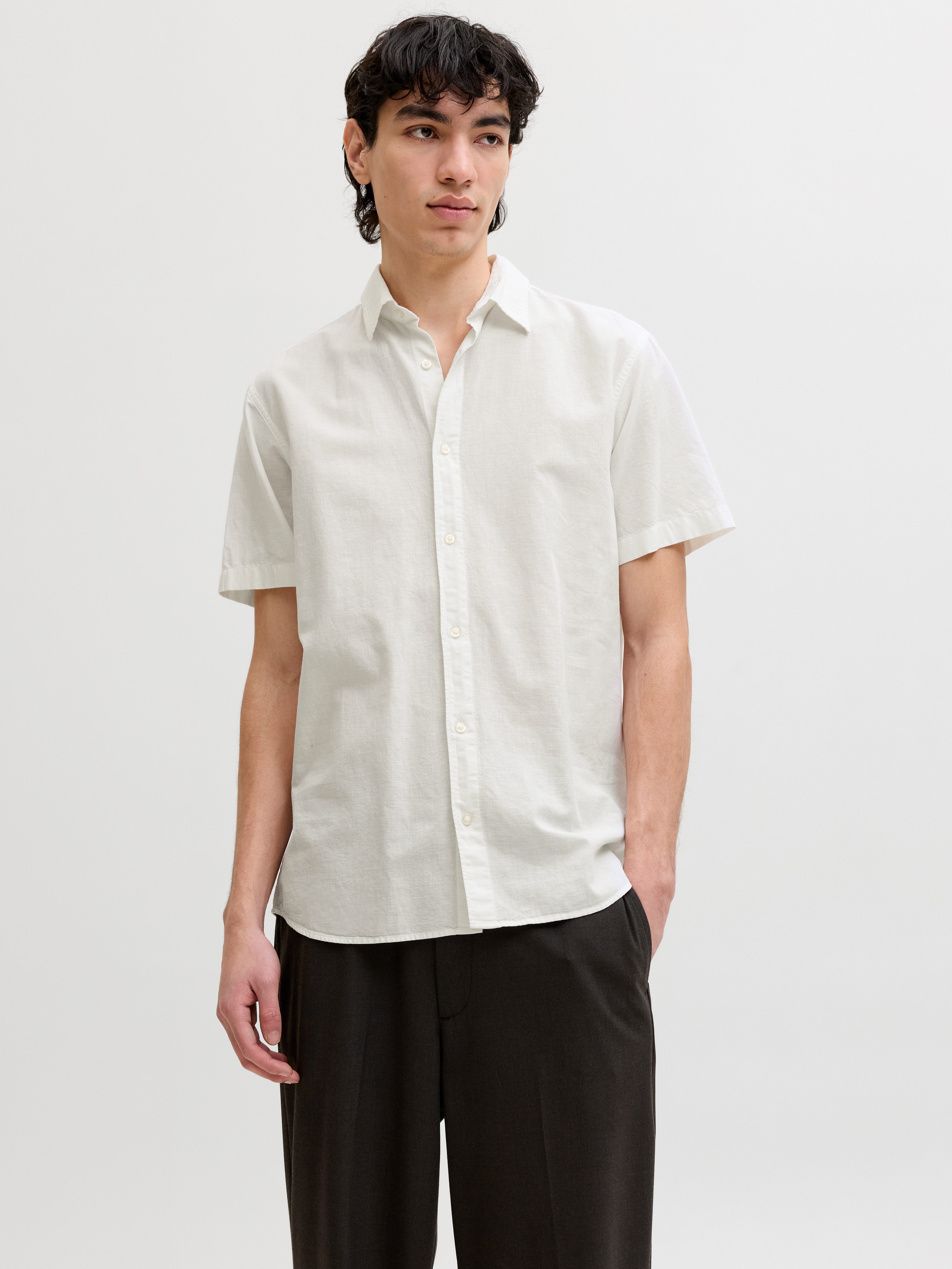 Jack & Jones Kurzarmhemd JJEBREEZE LINEN BLEND SHIRT S/S SN mit Leinen – Bild 5 von 5