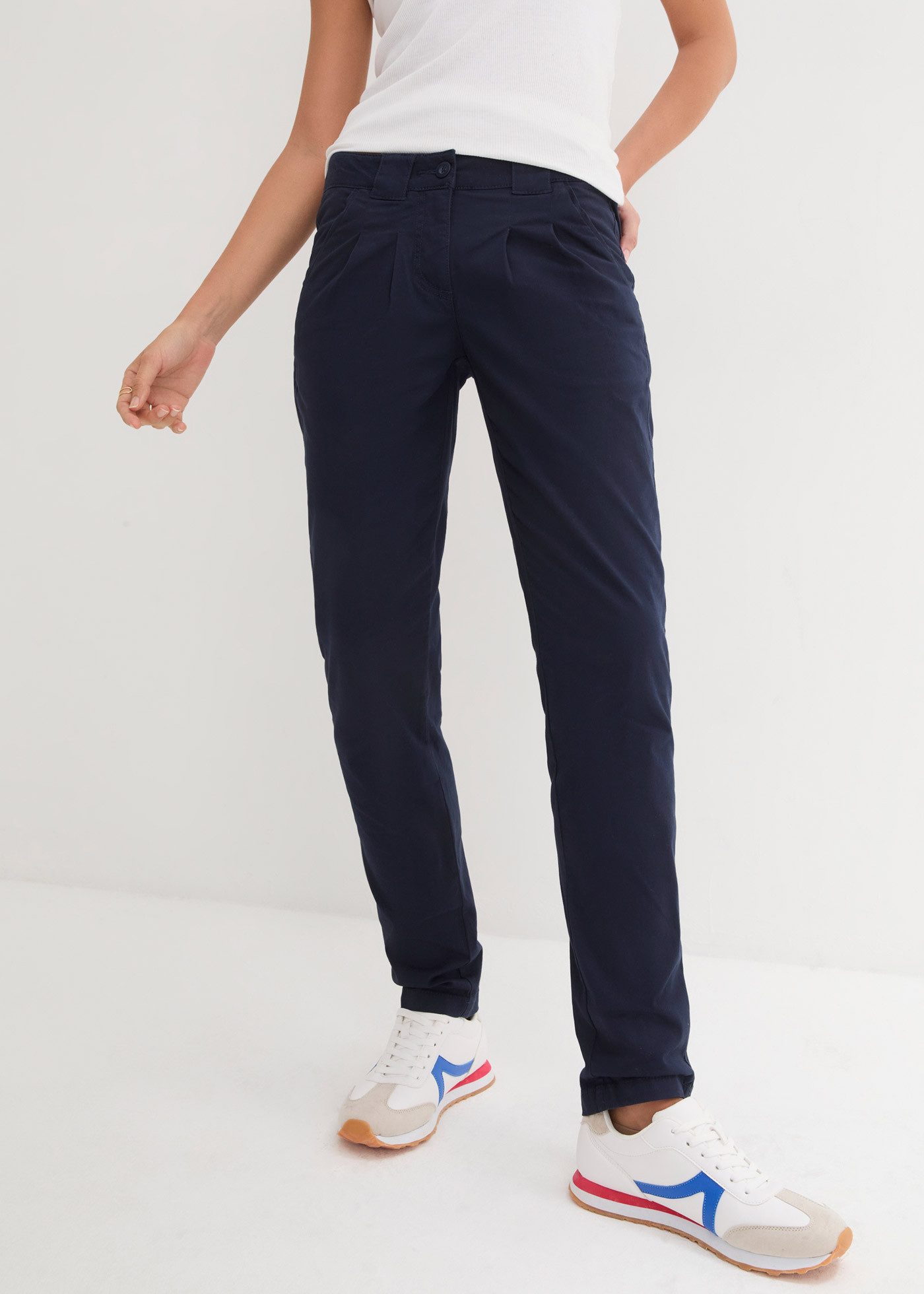 bonprix Chinohose schmale Form, mit Bundfalten und praktischen Taschen günstig online kaufen