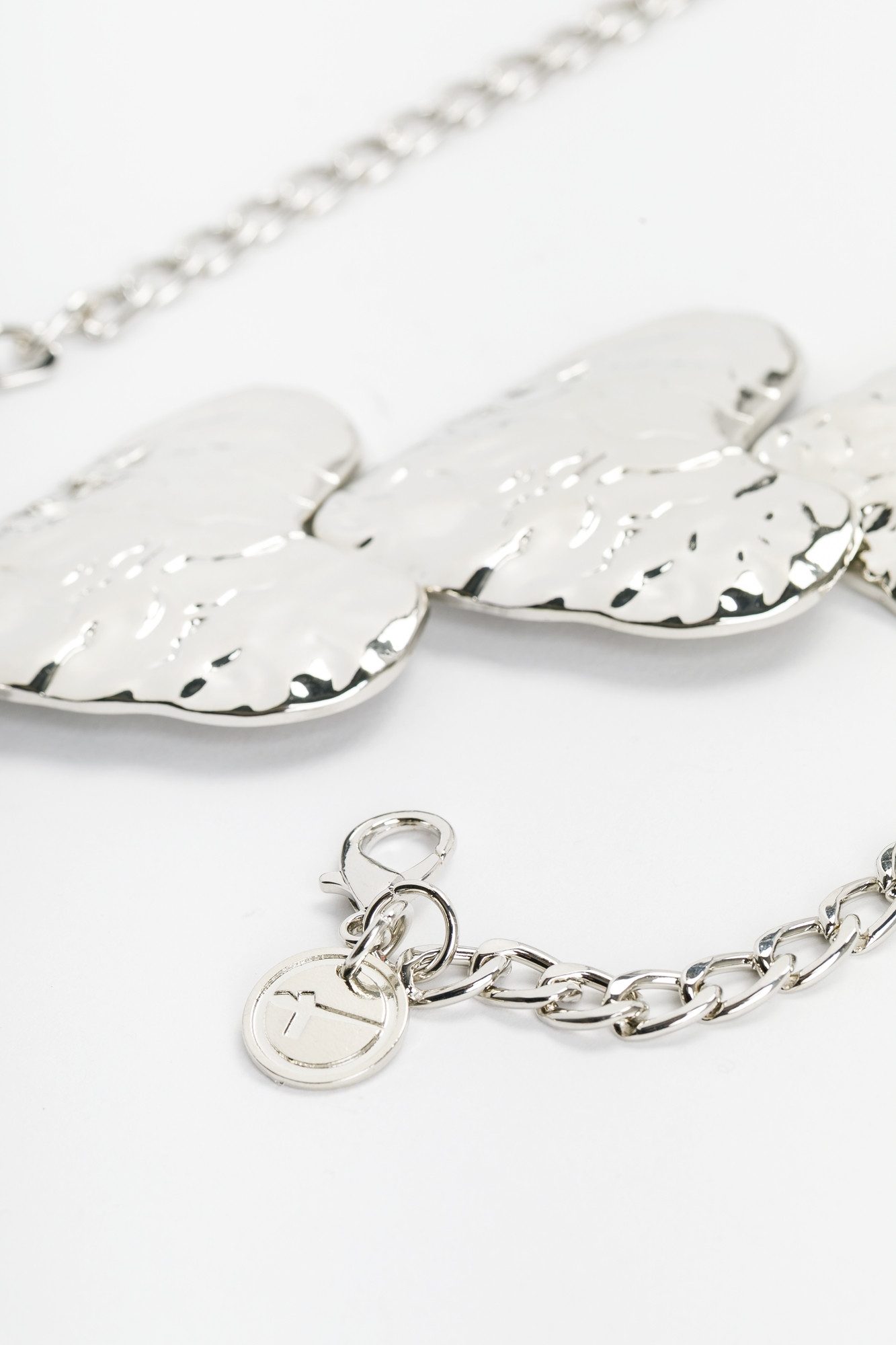 Tamaris Kettengürtel "Dolly Silver" Vorne 6 cm breit mit gehämmerten Herzen, individuell verstellbar