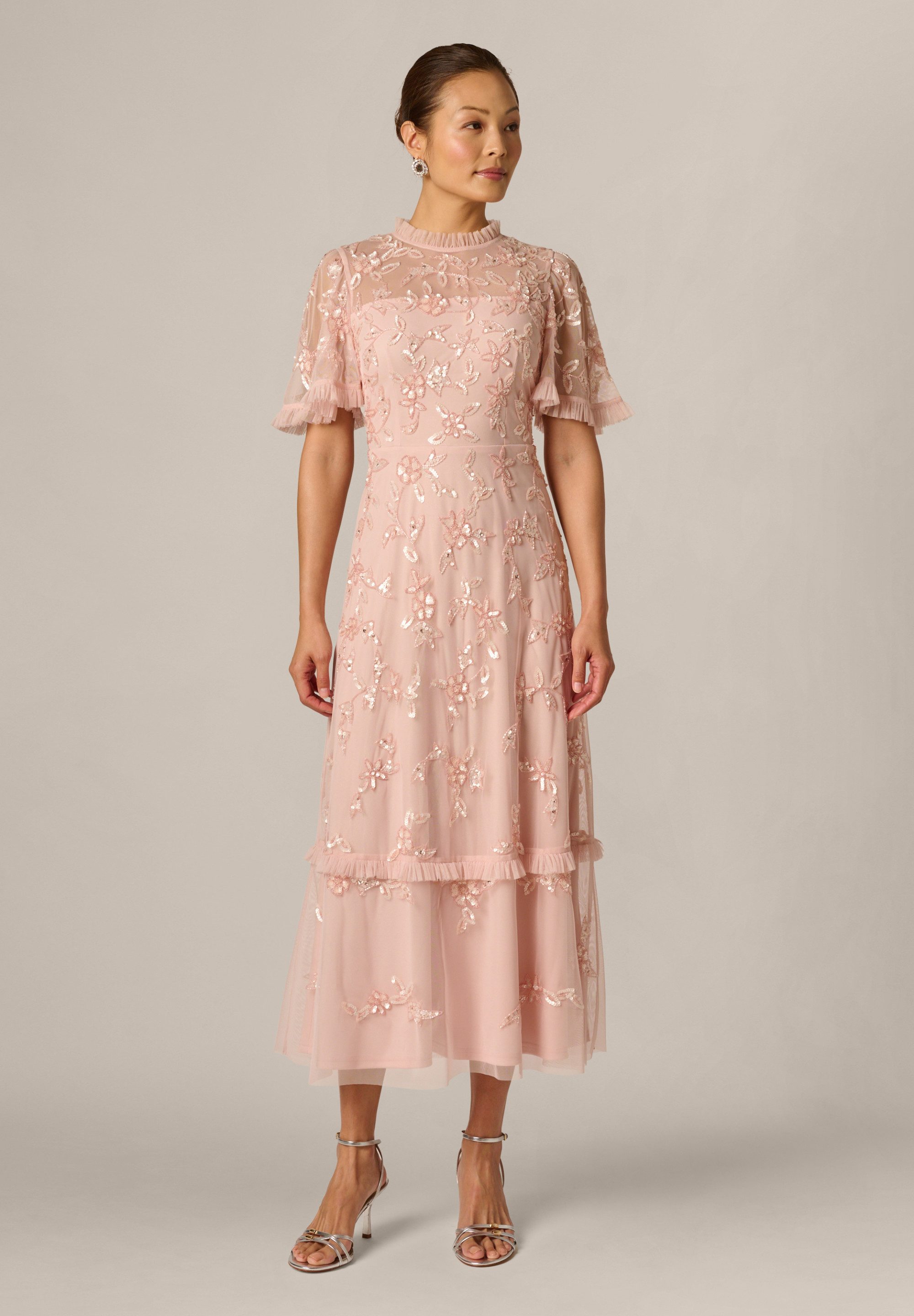 Adrianna Papell Abendkleid Petite Ruffle Trim Bead Mesh Dress Zierliches, zartes Midi-Kleid mit Perlenverzierung