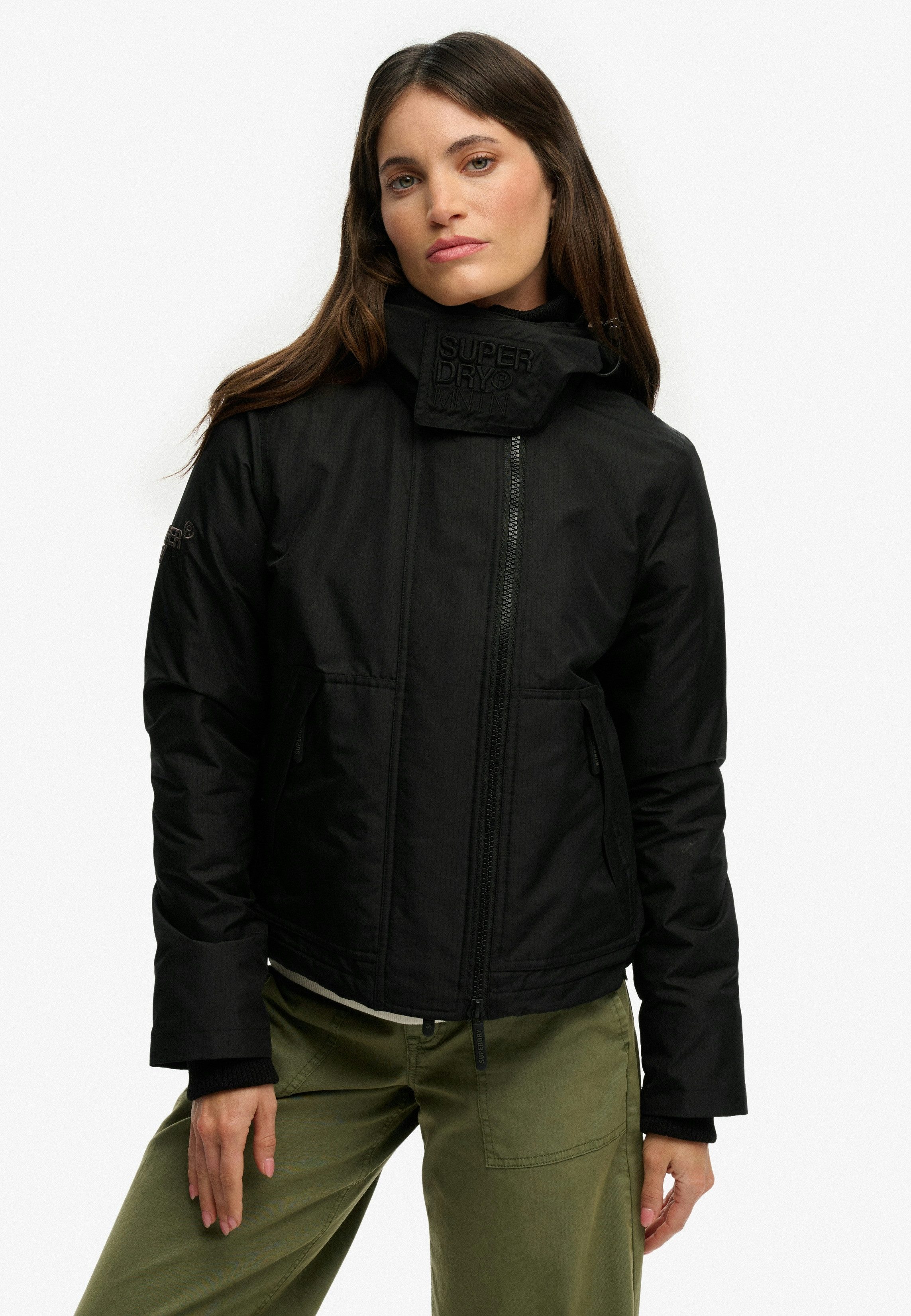 Superdry Outdoorjacke HOODED ARCTIC WINDCHEATER Kunstfaser, regular fit
