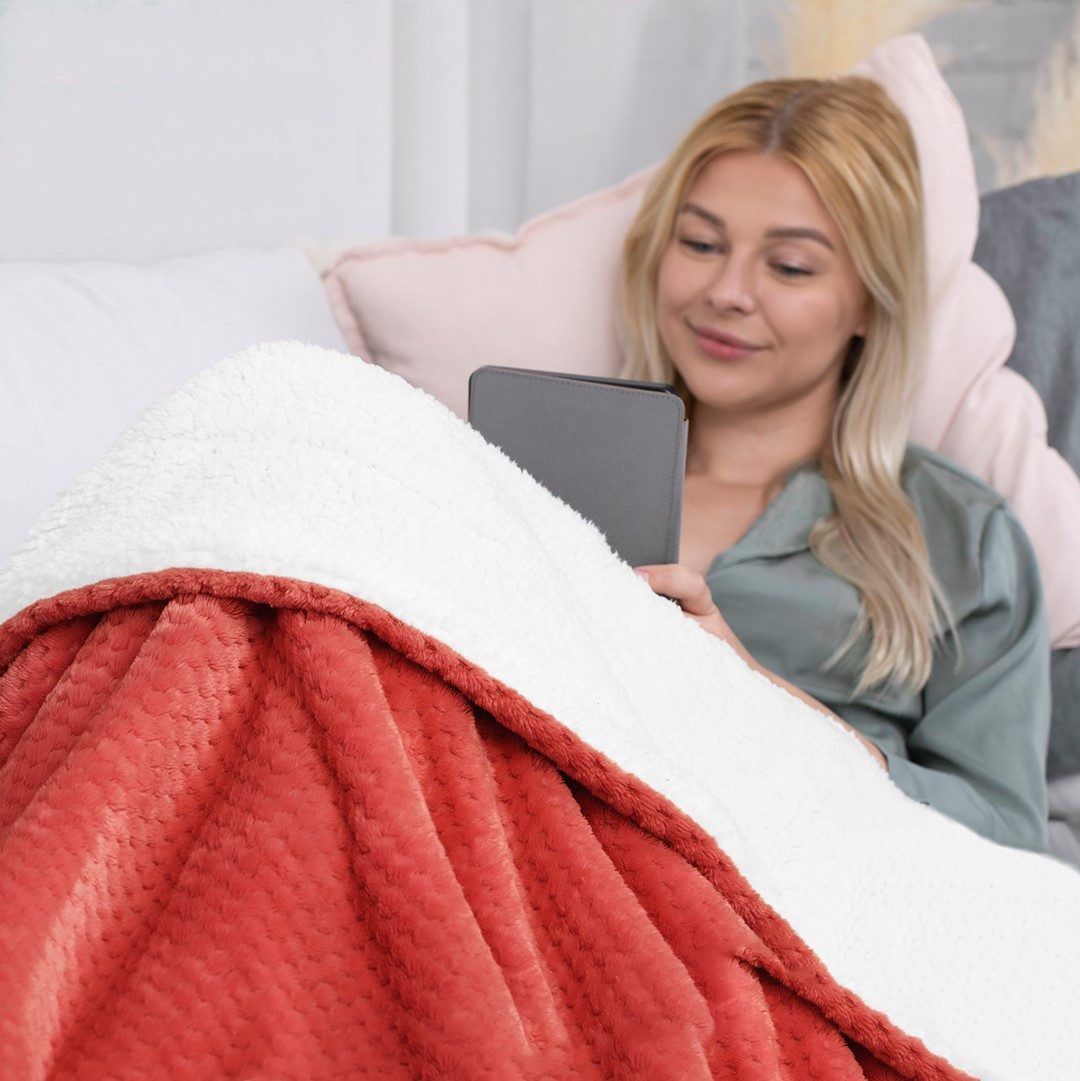 Wohndecke Kuscheldecke zarte Steppung Lammfelloptik, texpot günstig online kaufen