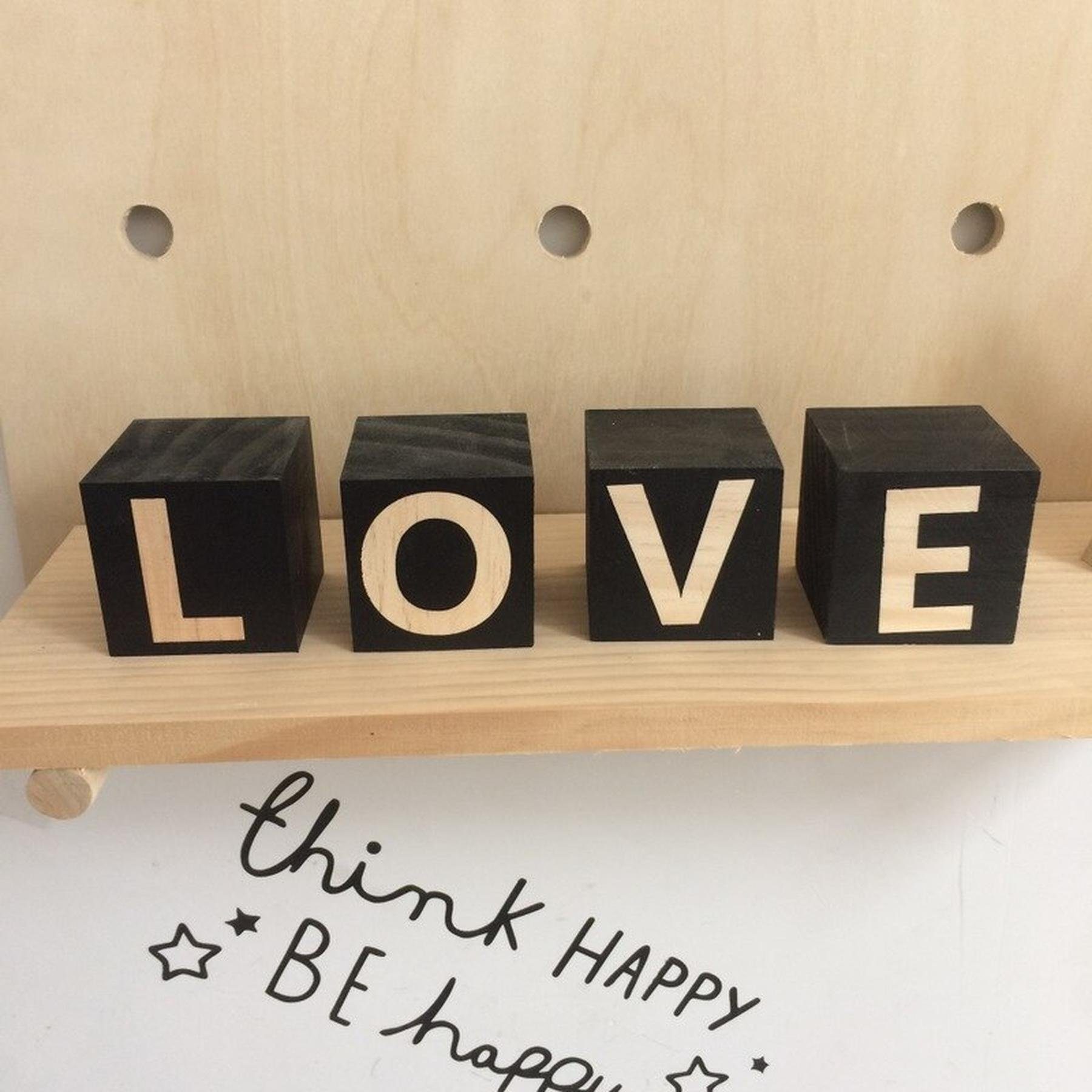 Kopper-24 Deko-Buchstaben Holzbuchstabe Würfel, 5 x 5 cm, schwarz, Buchstabe V