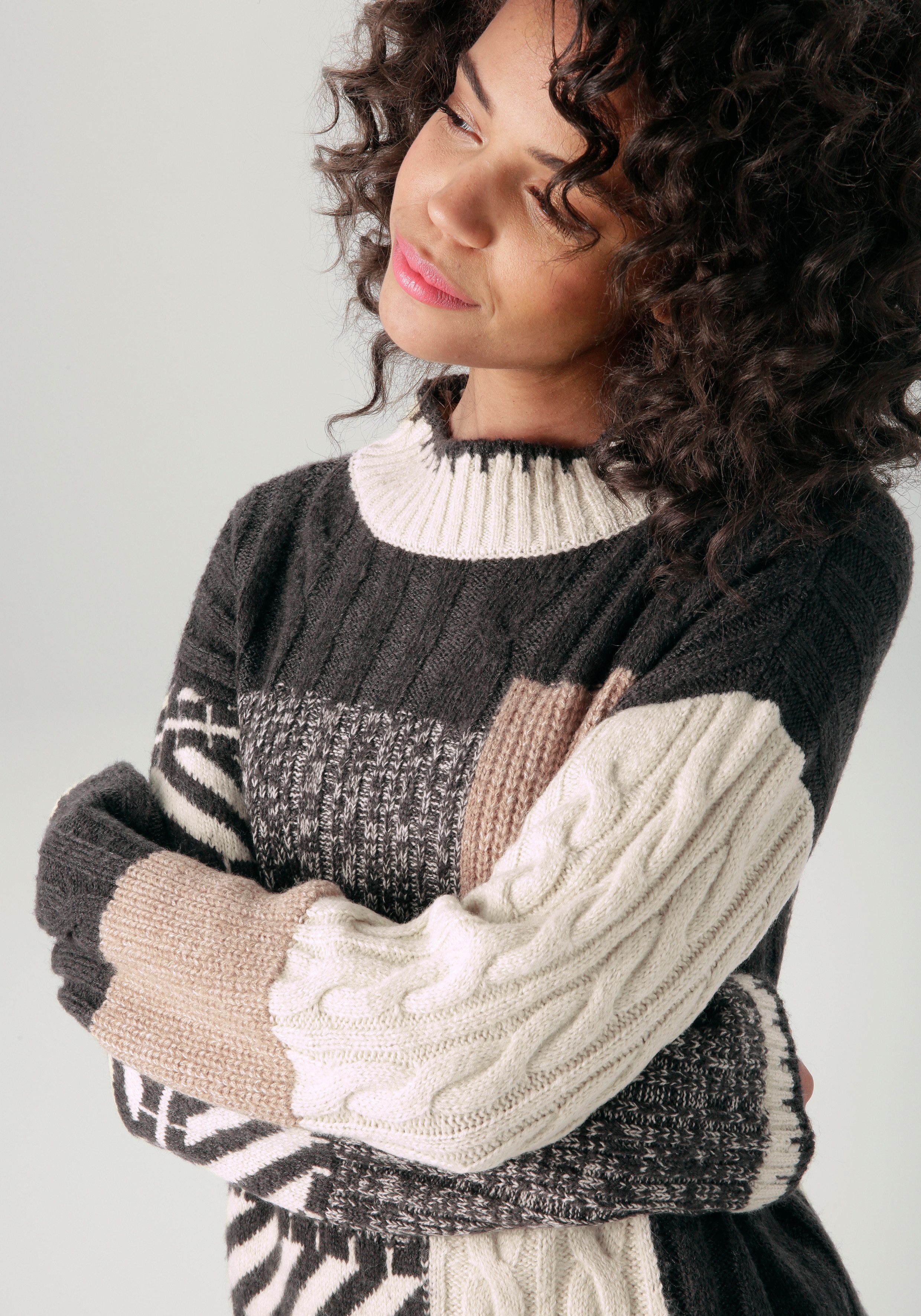 Aniston CASUAL Strickpullover im farbharmonischem Patch-Dessin