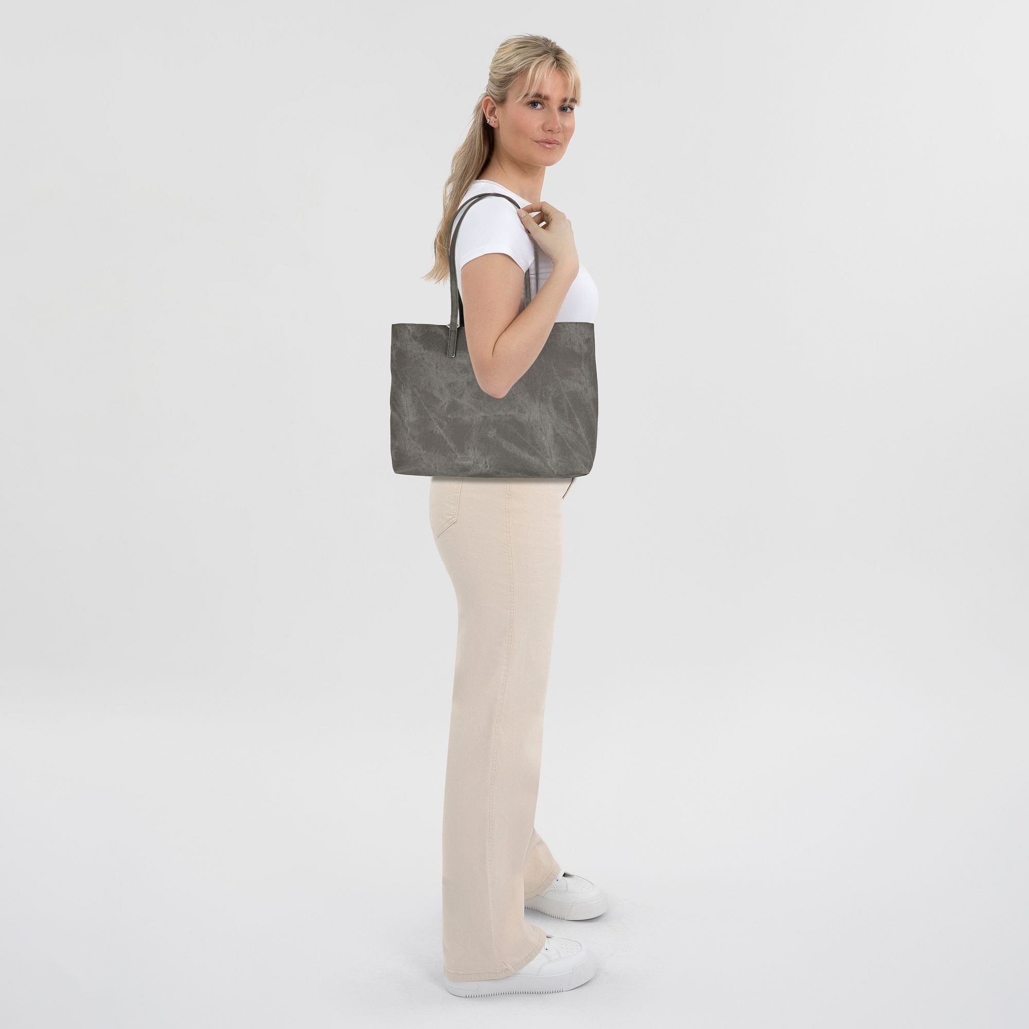 Replay Shopper, PVC