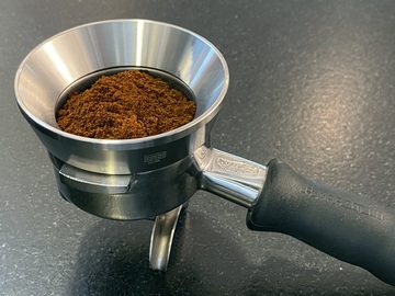 scarlet espresso Siebaufsatz, Präzisions-Trichter »Barista Cono Grande 58,5 mm« aus Edelstahl für Siebträger, Dosing Funnel Fülltrichter für Kaffeemehl von scarlet espresso